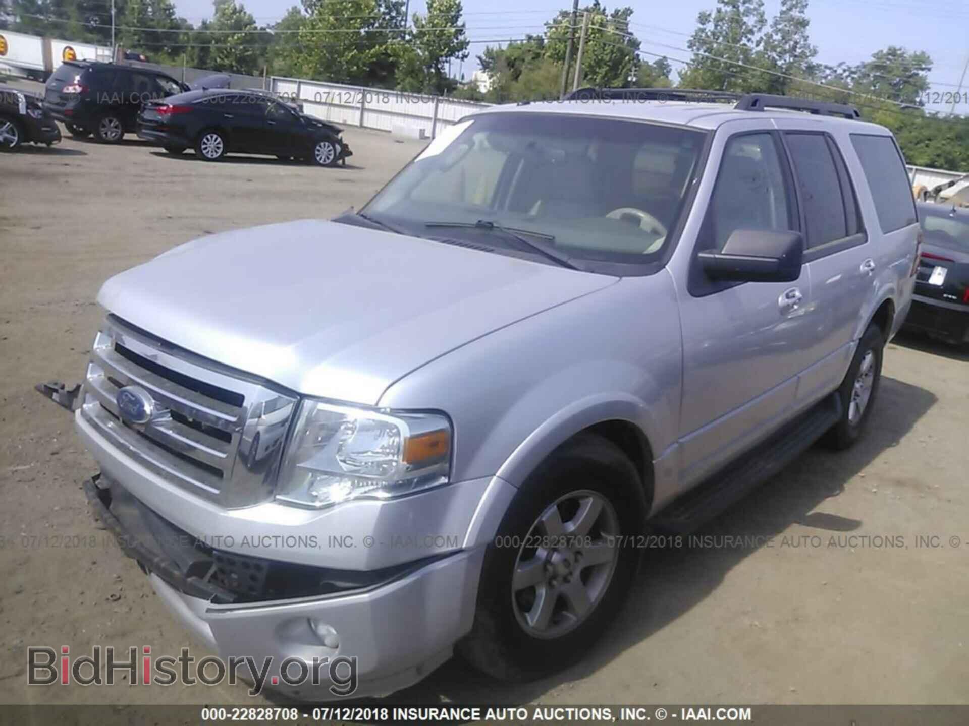 2011 Ford Expedition - VIN: 1FMJU1J50BEF55301 - Фото 2