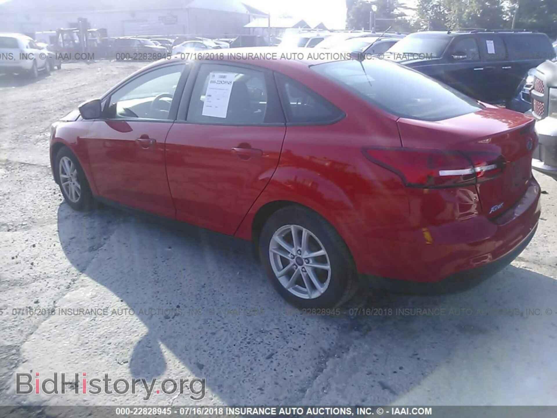 2015 Ford Focus - VIN: 1FADP3F21FL264834 - Photo 3