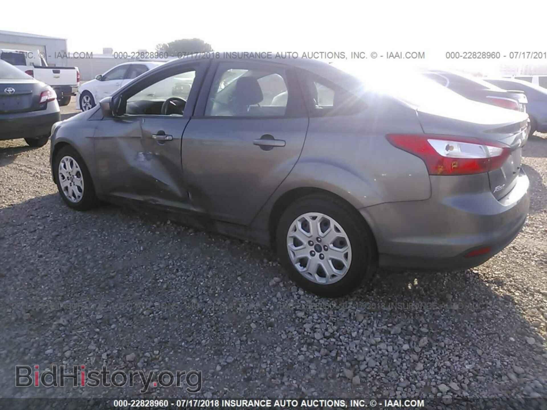2012 Ford Focus - VIN: 1FAHP3F27CL115213 - Фото 3