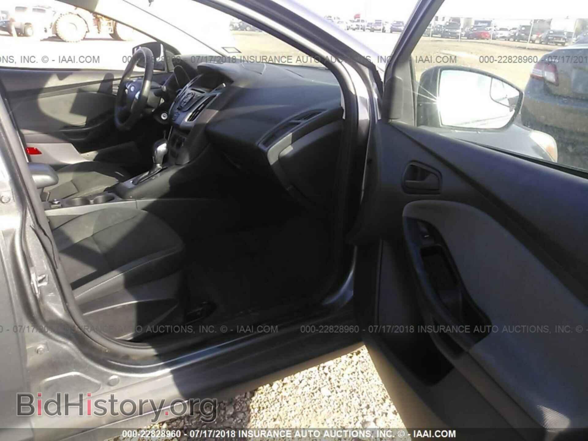 2012 Ford Focus - VIN: 1FAHP3F27CL115213 - Фото 5