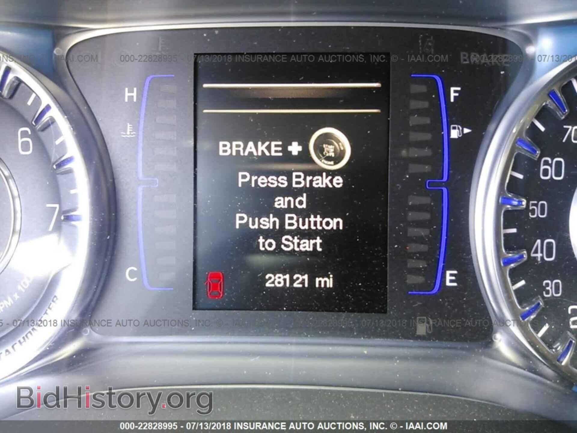 2015 Chrysler 200 - VIN: 1C3CCCAB8FN642455 - Photo 7
