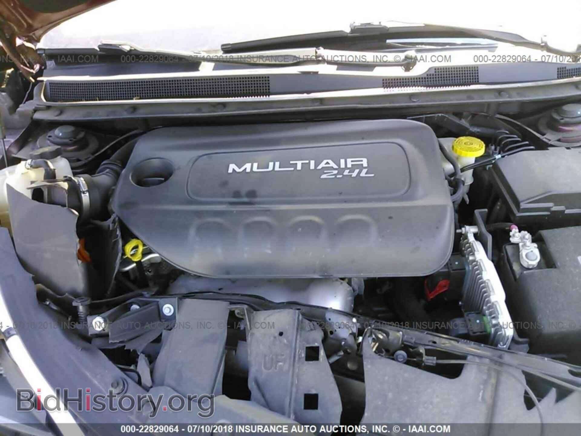 2015 Chrysler 200 - VIN: 1C3CCCAB0FN568111 - Photo 10