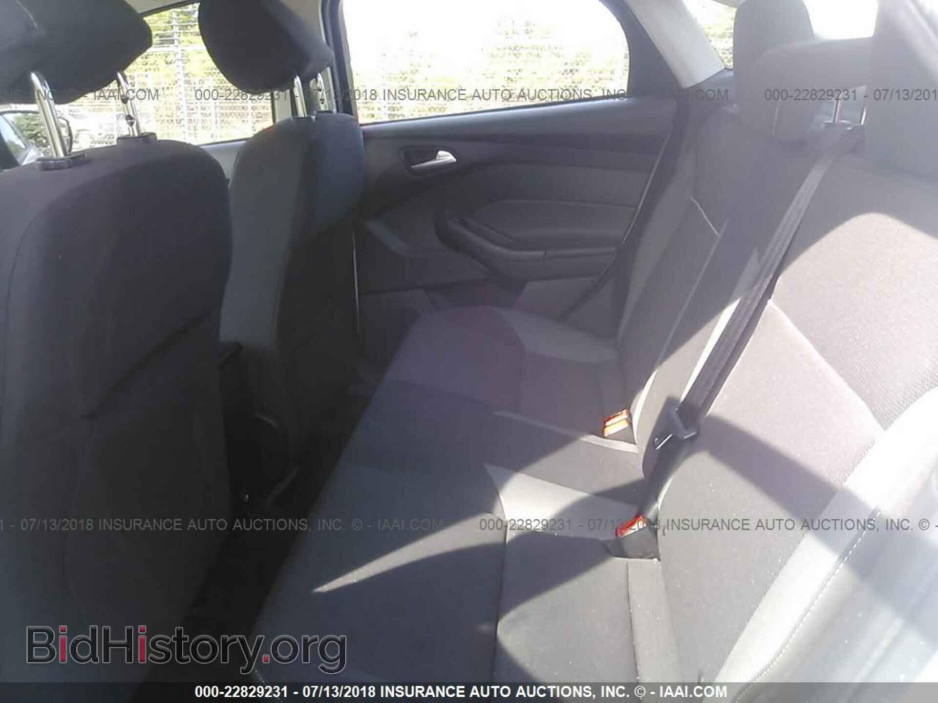 2012 Ford Focus - VIN: 1FAHP3F27CL417987 - Фото 8
