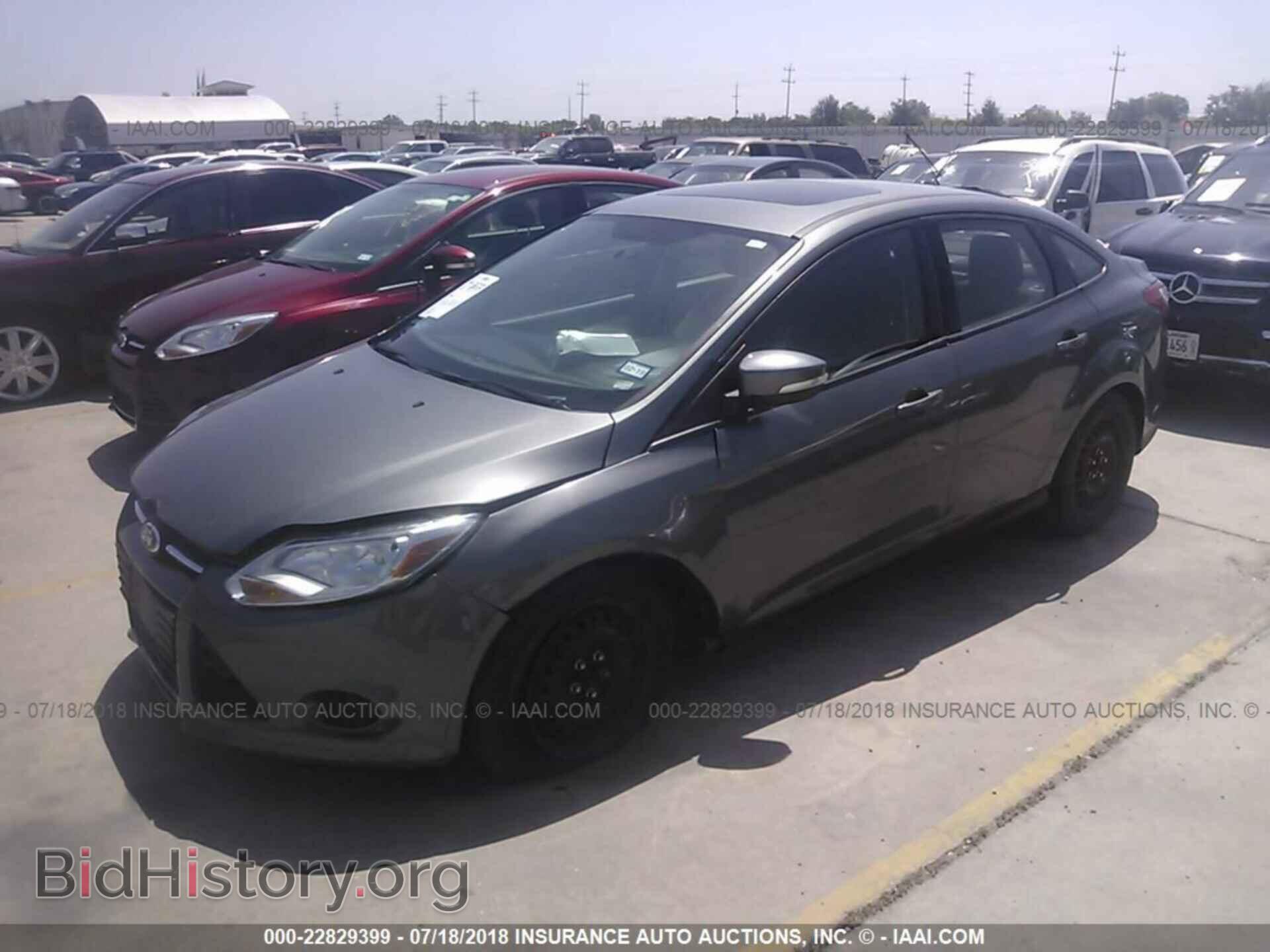 2014 Ford Focus - VIN: 1FADP3F2XEL313205 - Photo 2