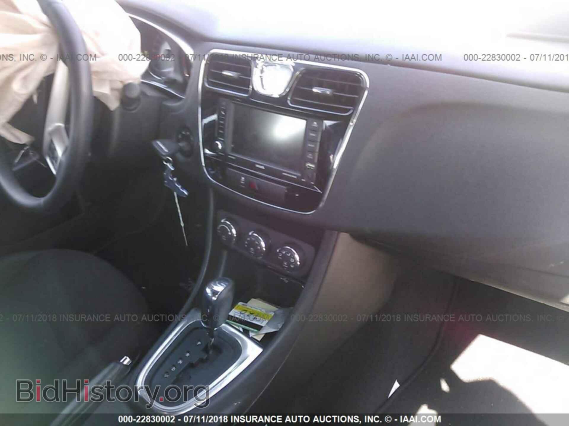 2012 Chrysler 200 - VIN: 1C3CCBBG6CN277175 - Фото 5