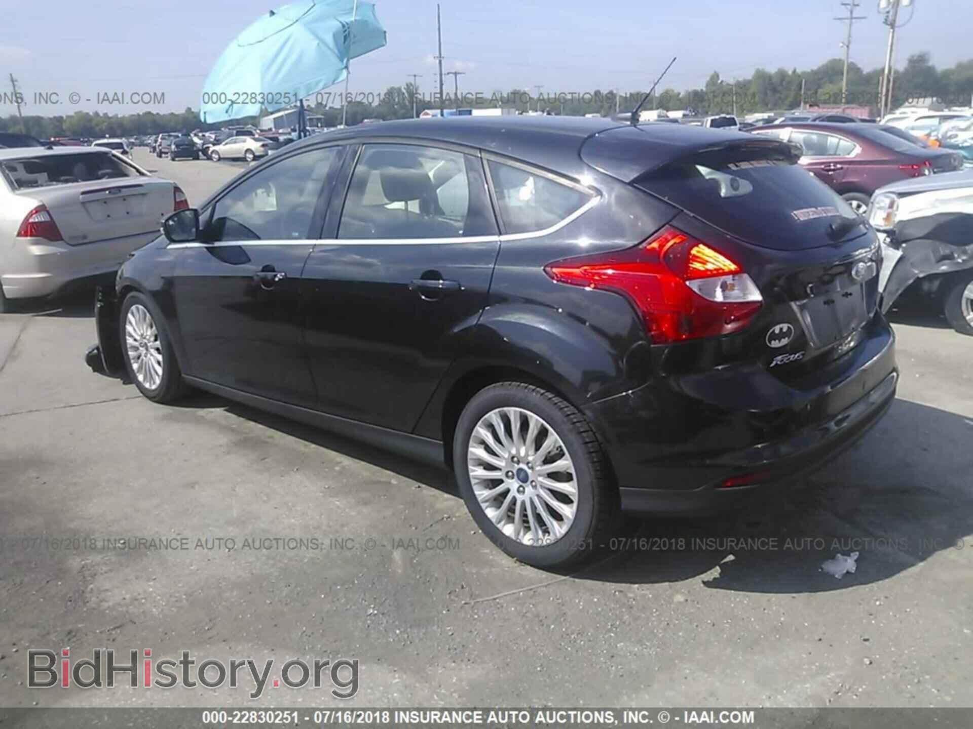 2012 Ford Focus - VIN: 1FAHP3N25CL158109 - Photo 3