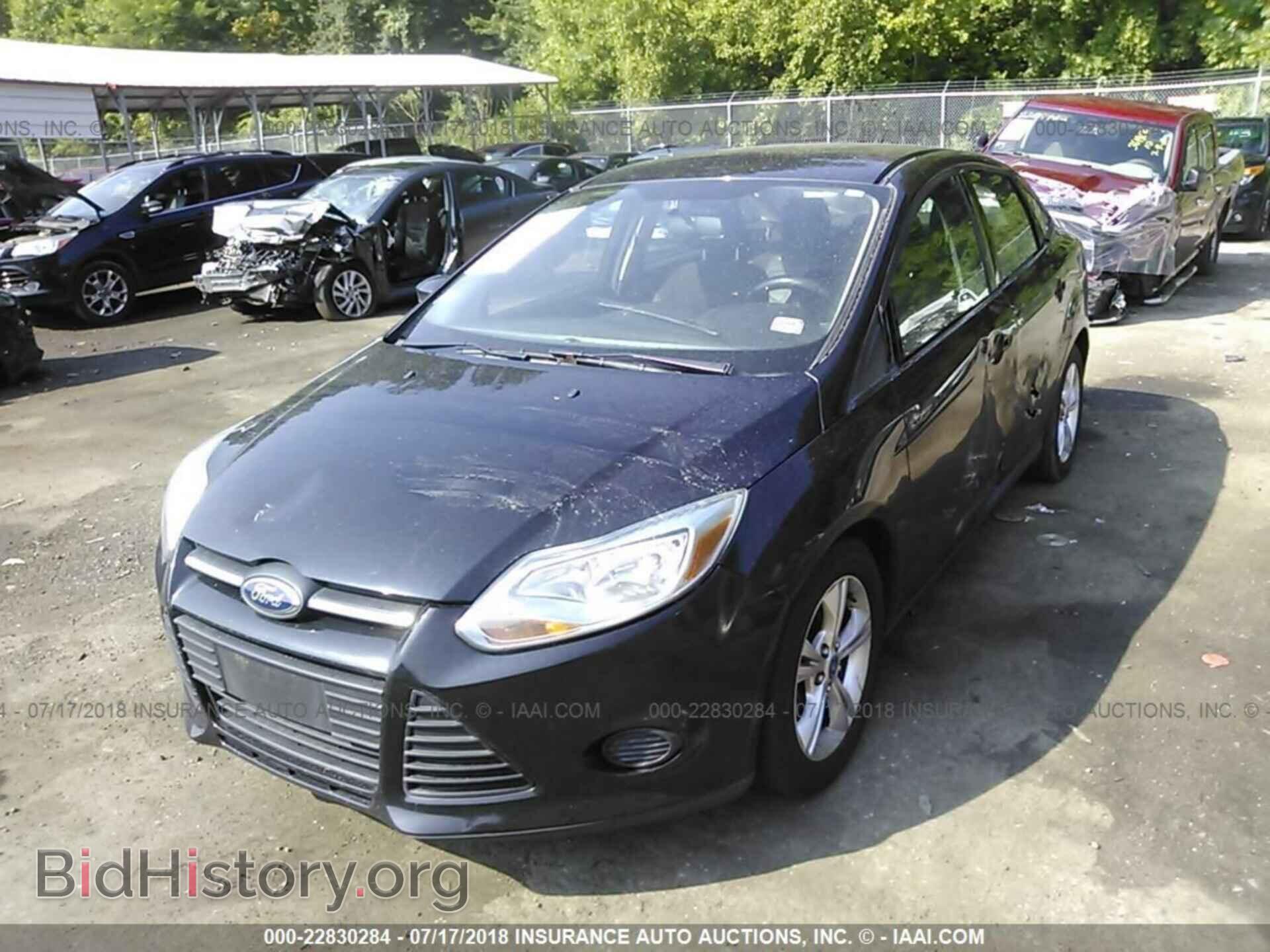 2013 Ford Focus - VIN: 1FADP3F2XDL286084 - Photo 2