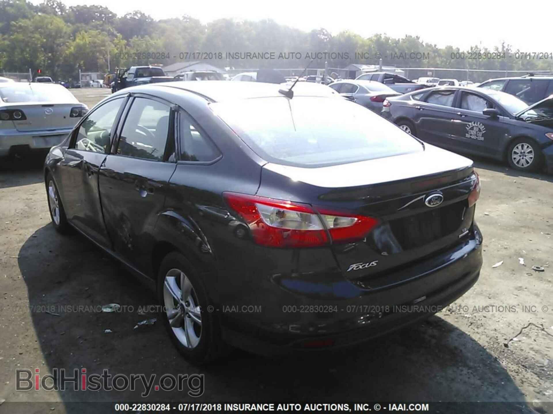 2013 Ford Focus - VIN: 1FADP3F2XDL286084 - Photo 3