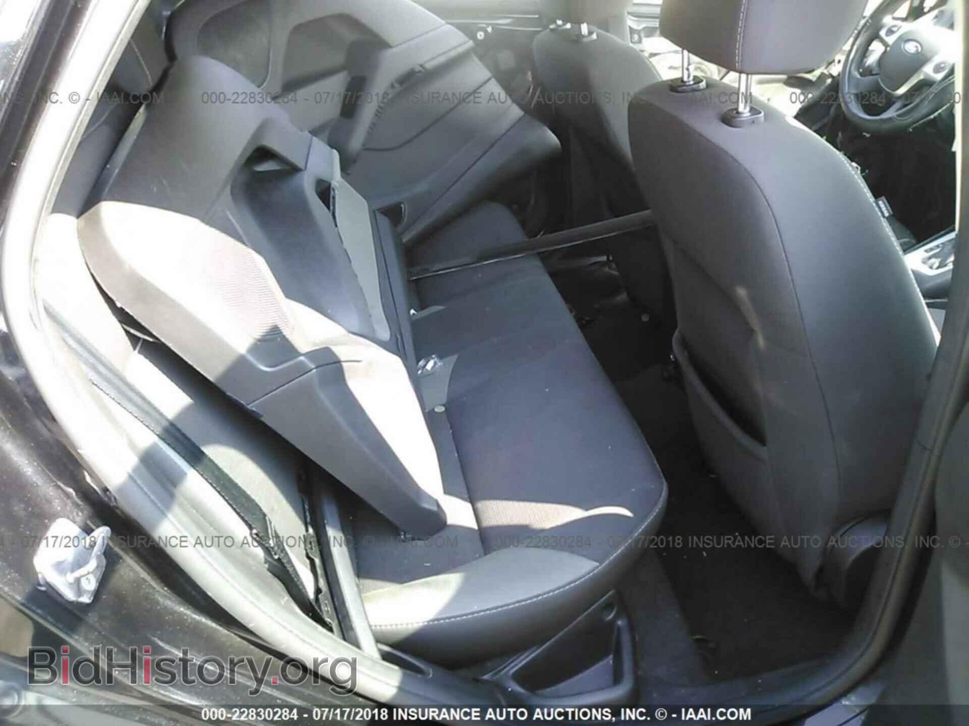 2013 Ford Focus - VIN: 1FADP3F2XDL286084 - Photo 8