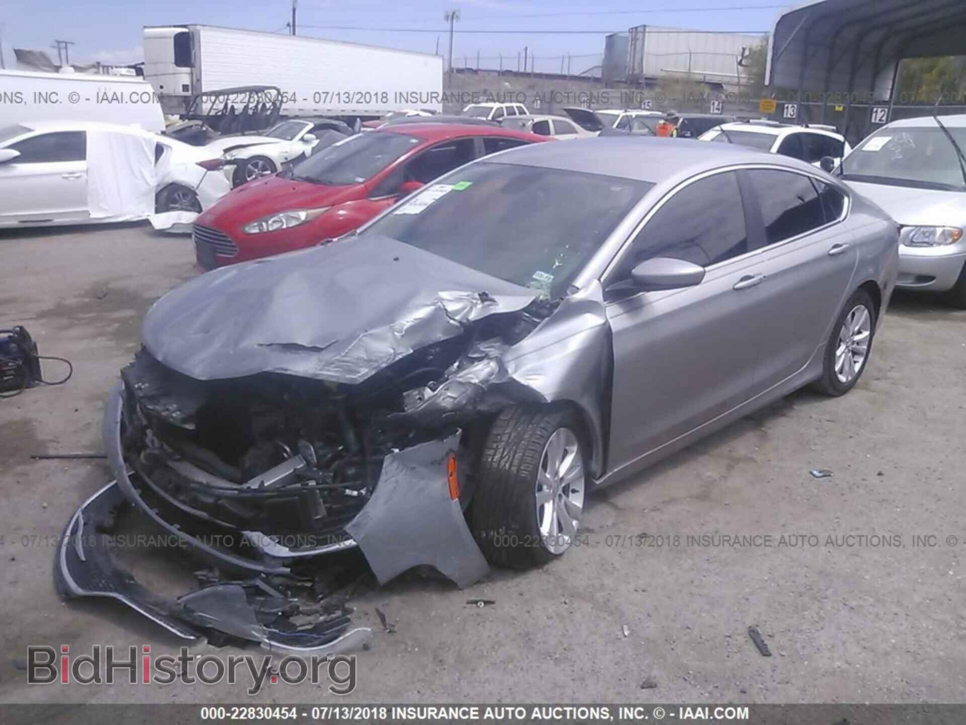 2015 Chrysler 200 - VIN: 1C3CCCAB9FN621338 - Photo 2