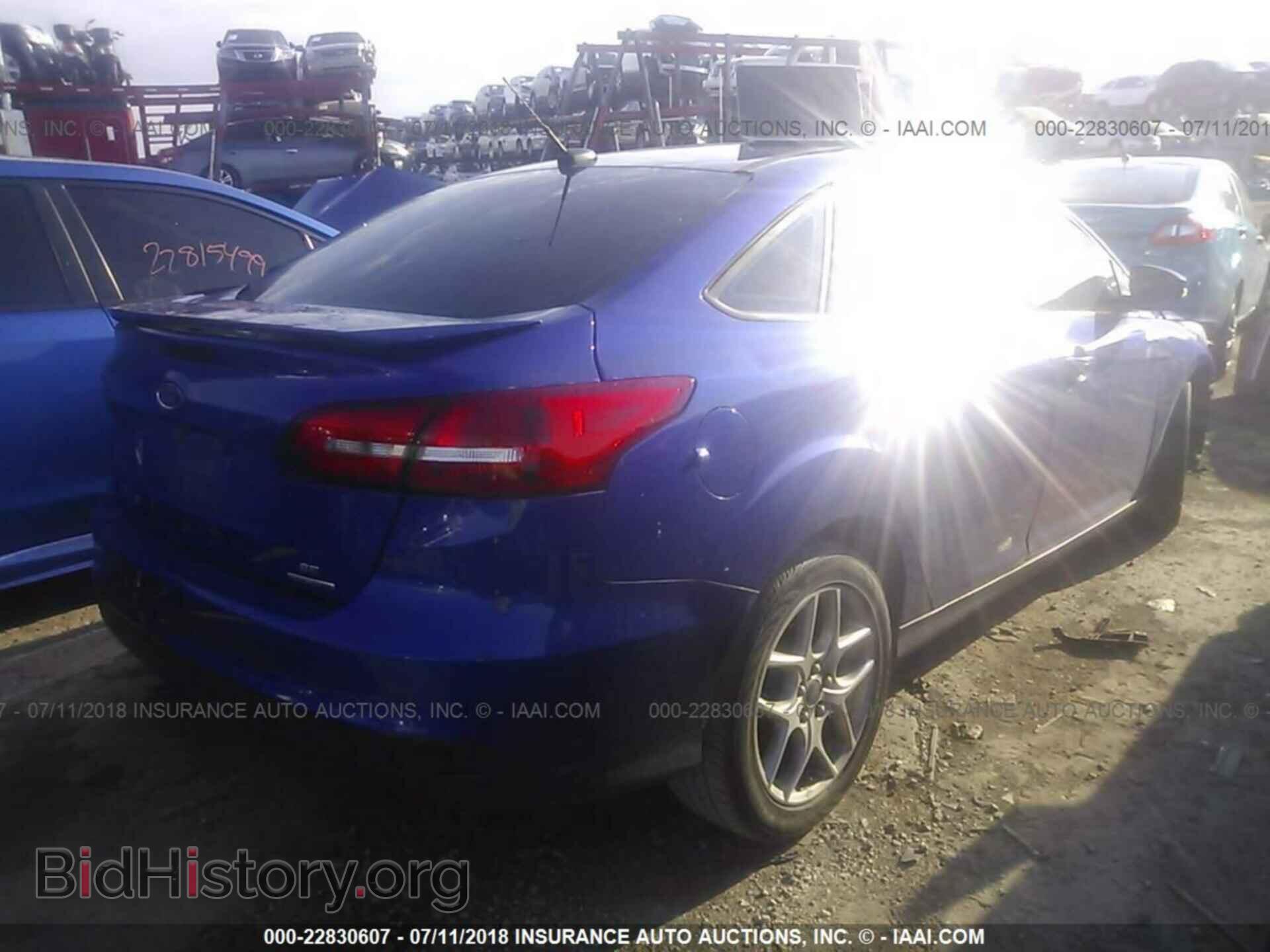 2015 Ford Focus - VIN: 1FADP3F22FL333384 - Фото 4