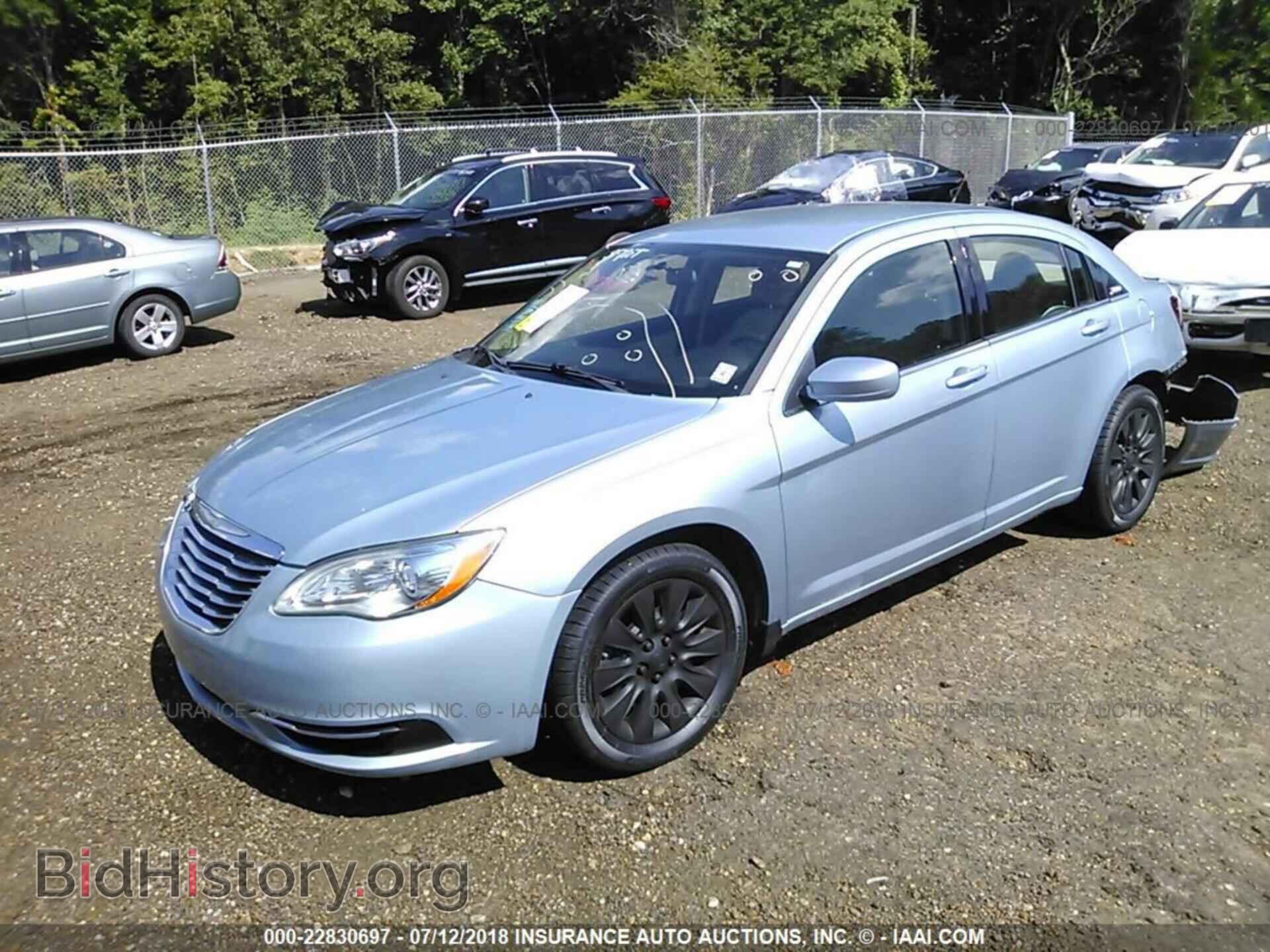 2012 Chrysler 200 - VIN: 1C3CCBAB3CN138627 - Фото 2