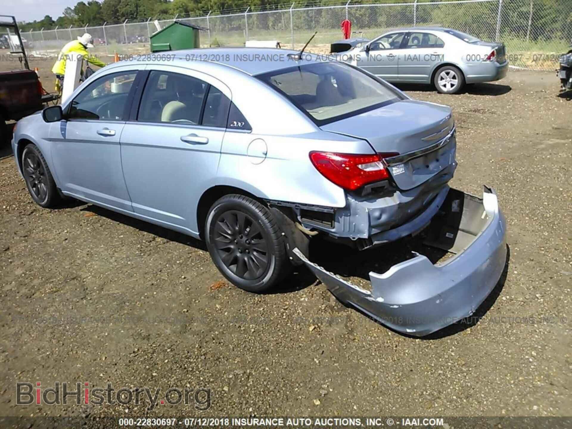 2012 Chrysler 200 - VIN: 1C3CCBAB3CN138627 - Фото 3