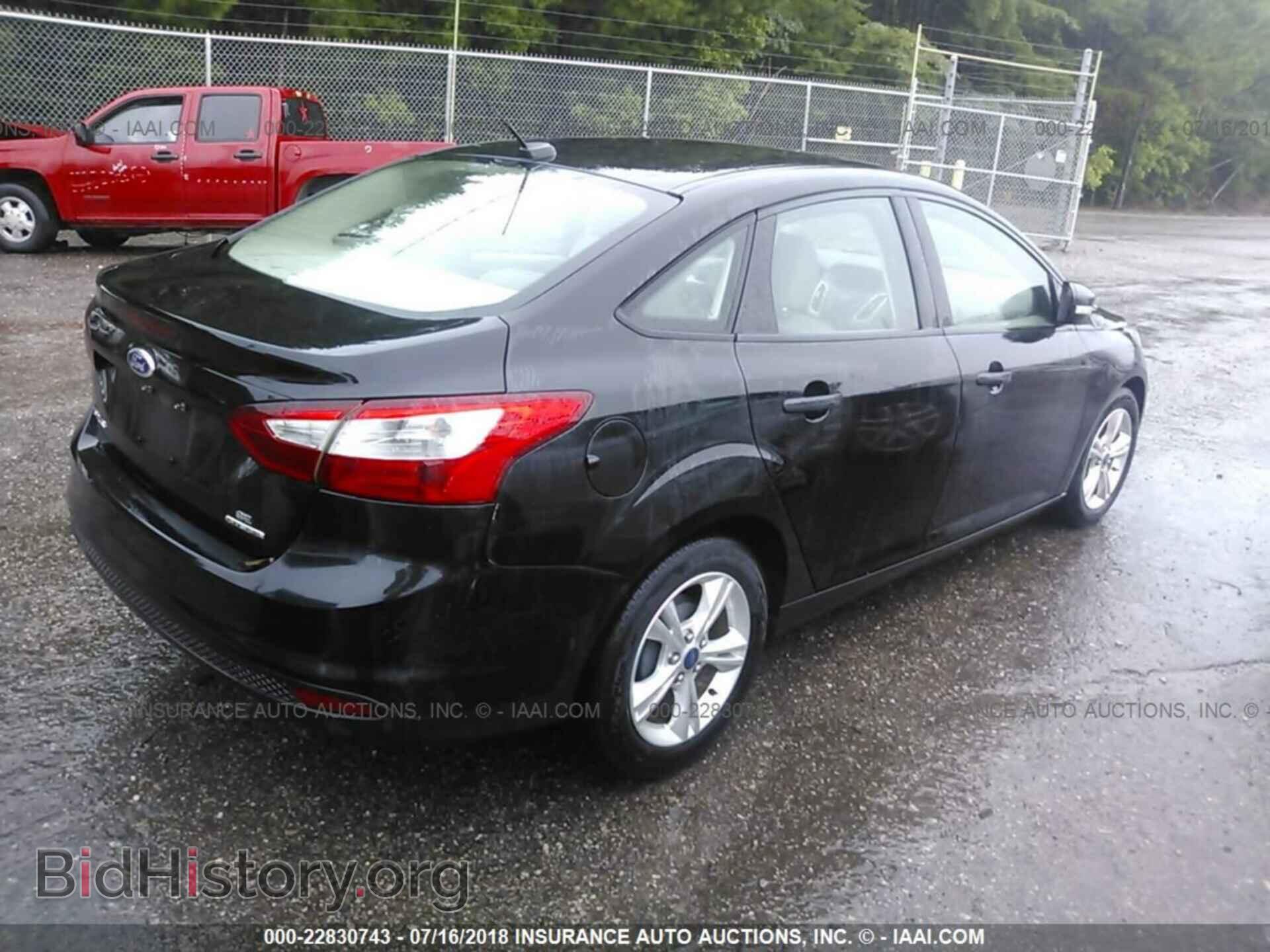 2013 Ford Focus - VIN: 1FADP3F22DL369816 - Photo 4