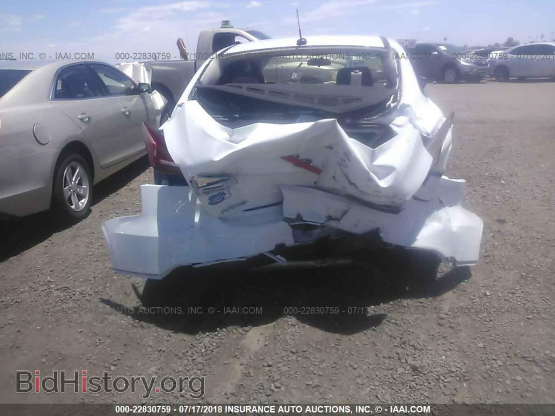 2018 Ford Focus - VIN: 1FADP3F25JL211451 - Photo 6