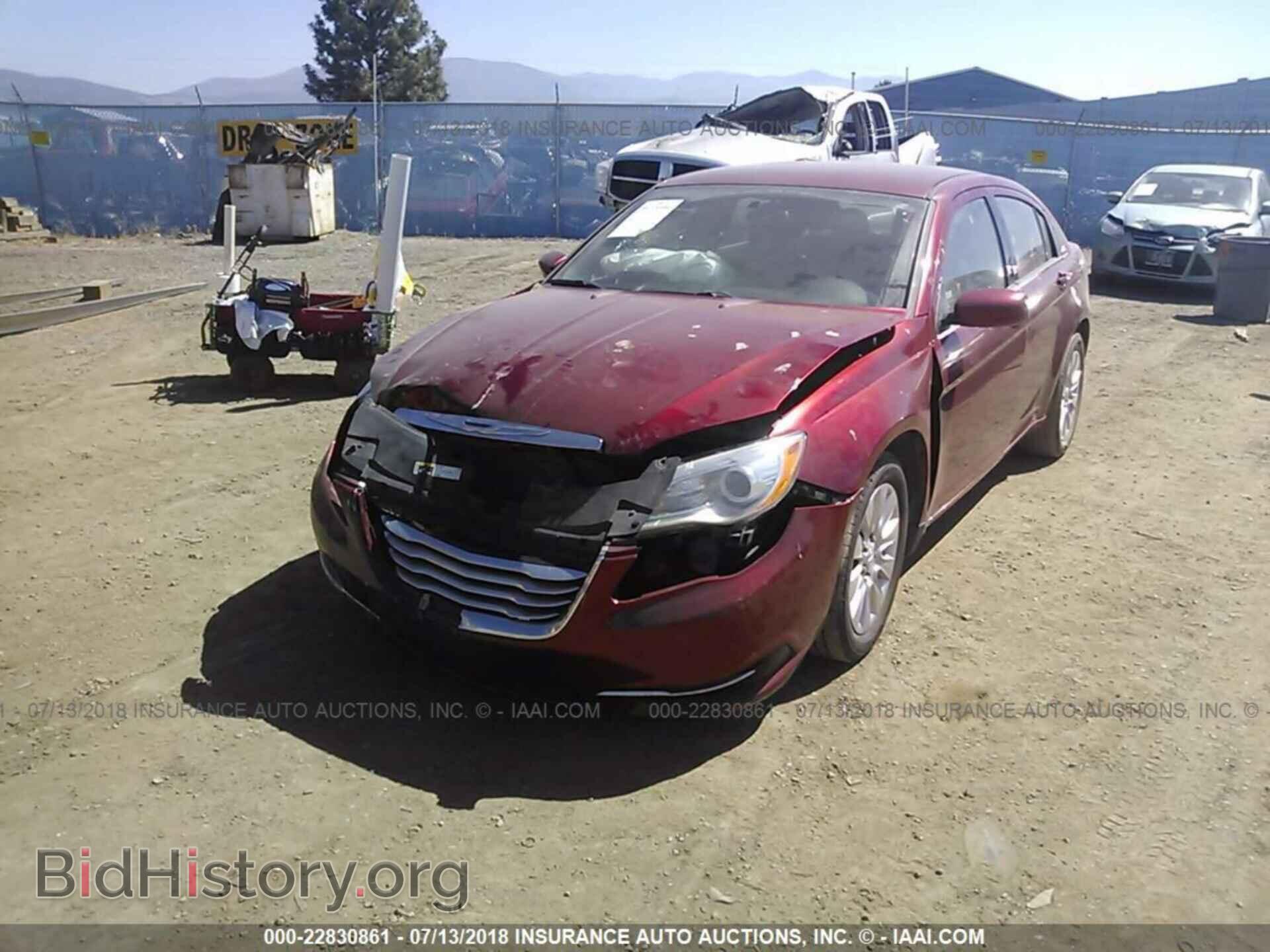 2014 Chrysler 200 - VIN: 1C3CCBAB6EN211394 - Фото 6