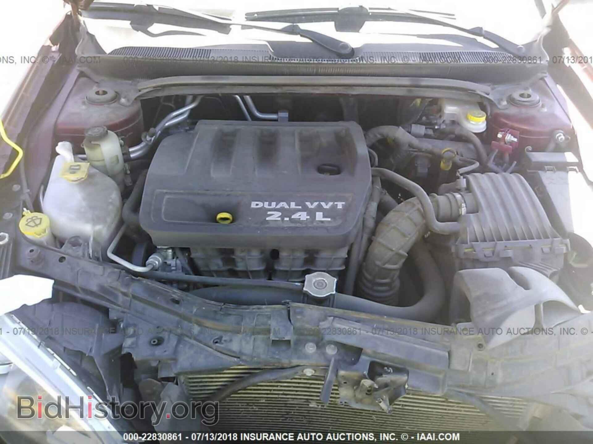 2014 Chrysler 200 - VIN: 1C3CCBAB6EN211394 - Фото 10