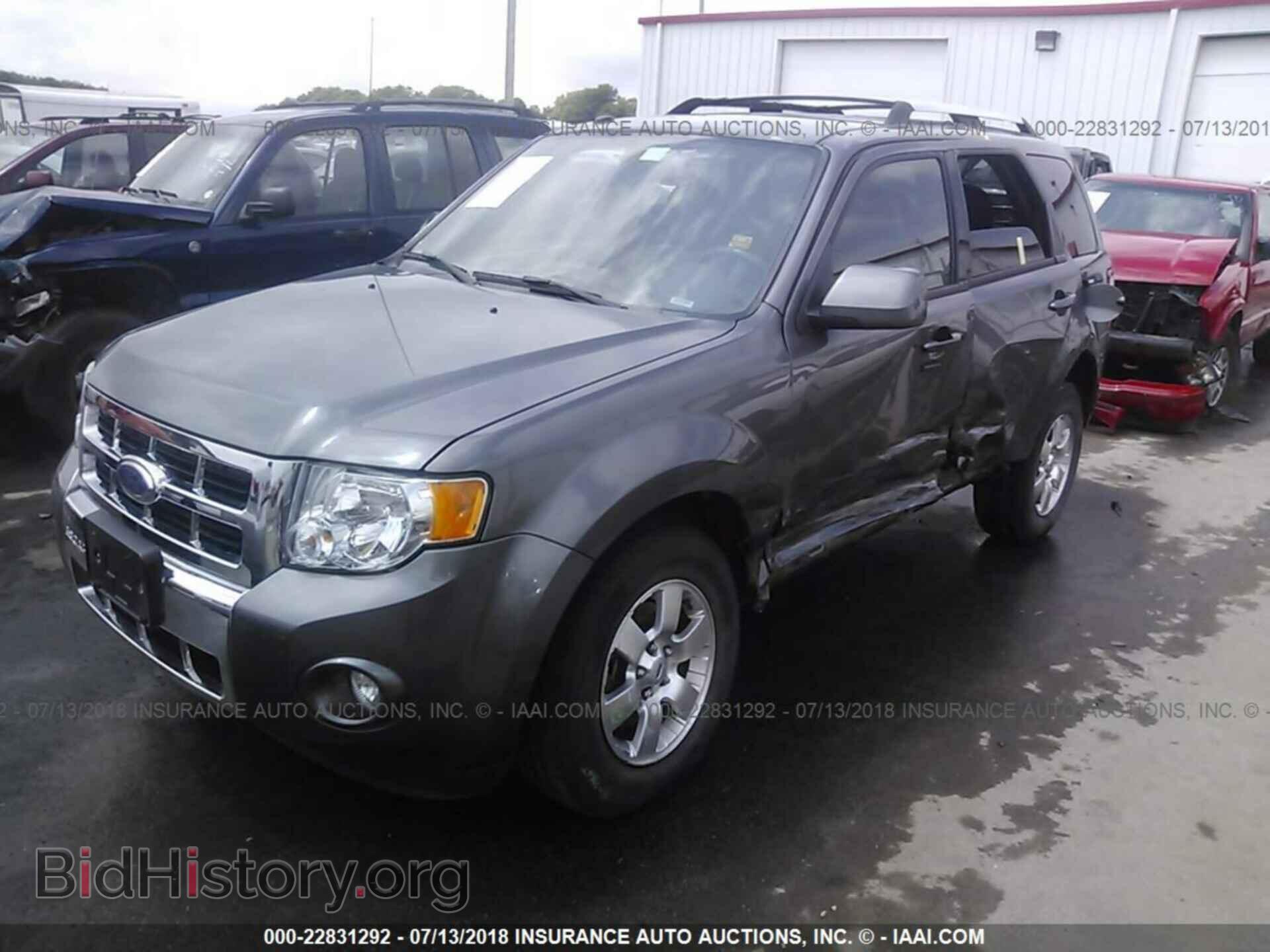 2011 Ford Escape - VIN: 1FMCU9EGXBKC65894 - Фото 2