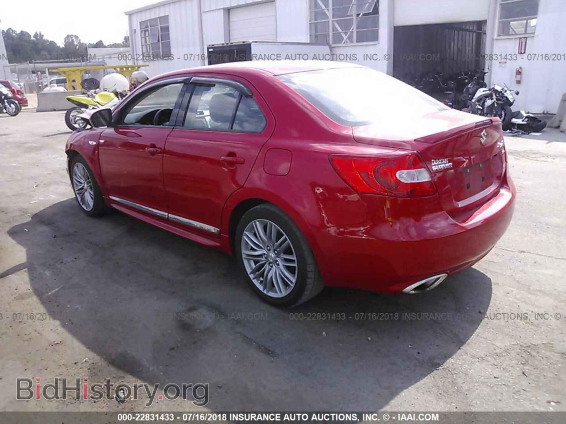 2013 Suzuki Kizashi - VIN: JS2RF9A86D6100353 - Photo 3