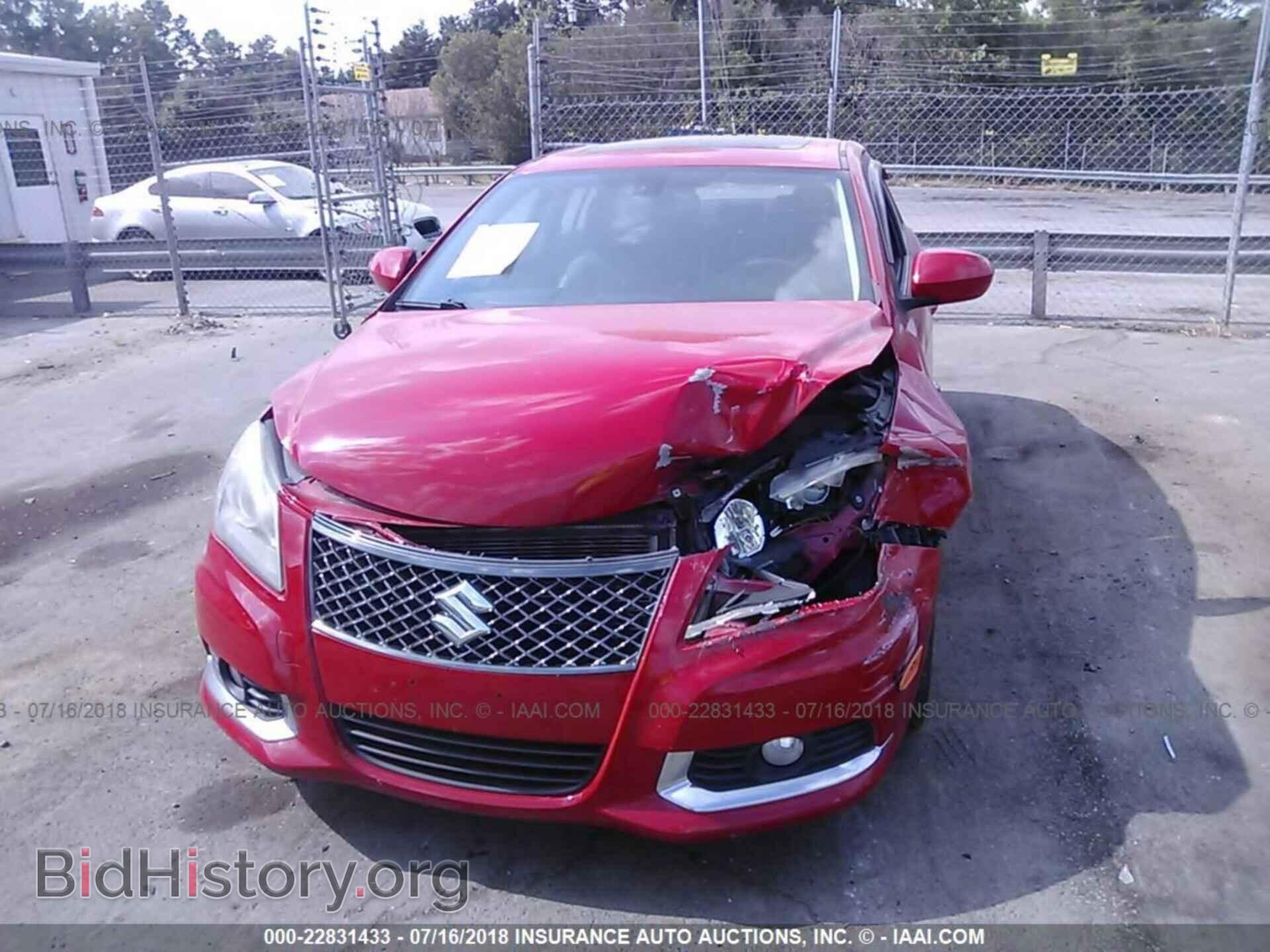 2013 Suzuki Kizashi - VIN: JS2RF9A86D6100353 - Photo 6