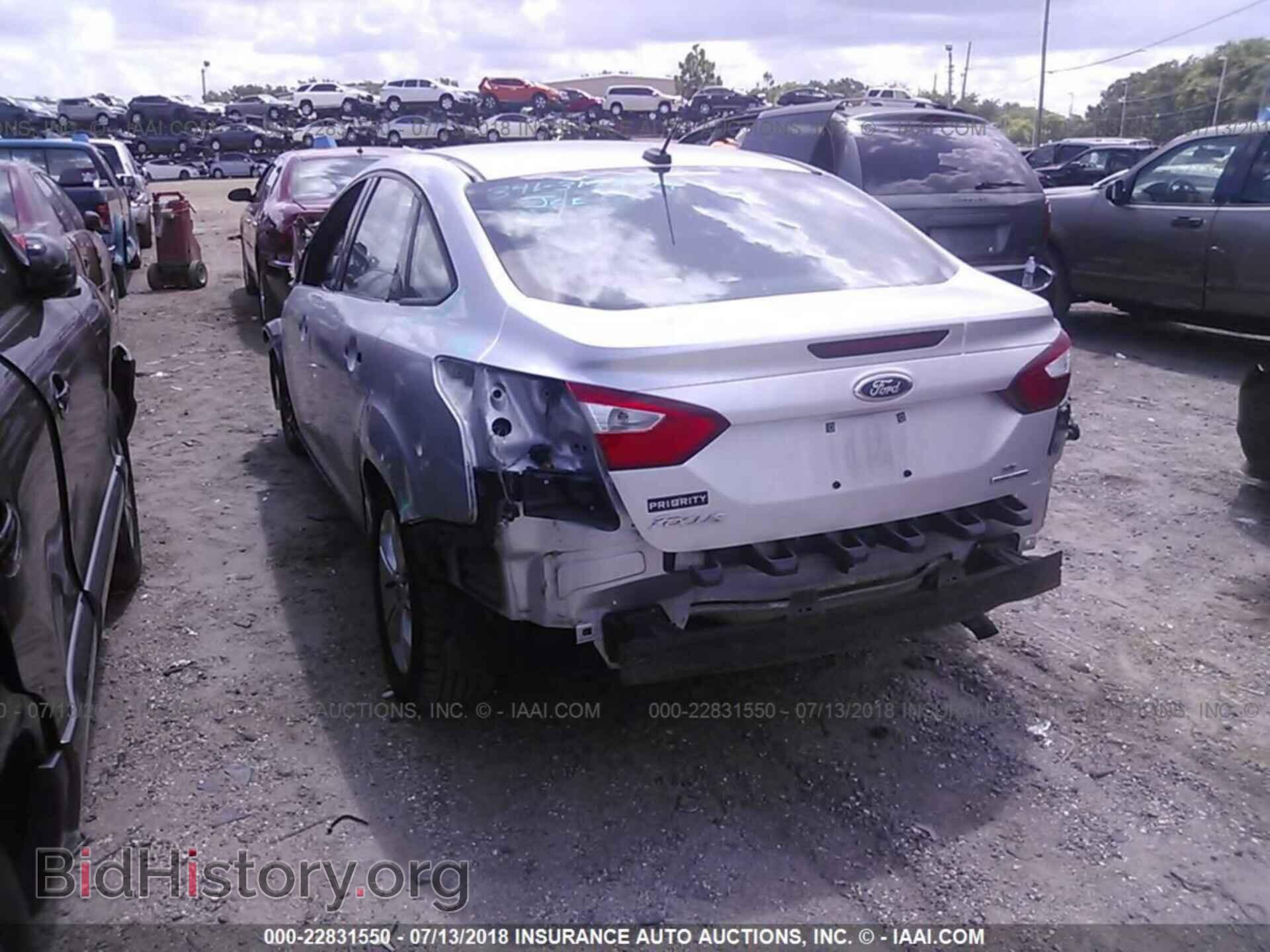 2013 Ford Focus - VIN: 1FADP3F23DL212151 - Photo 3