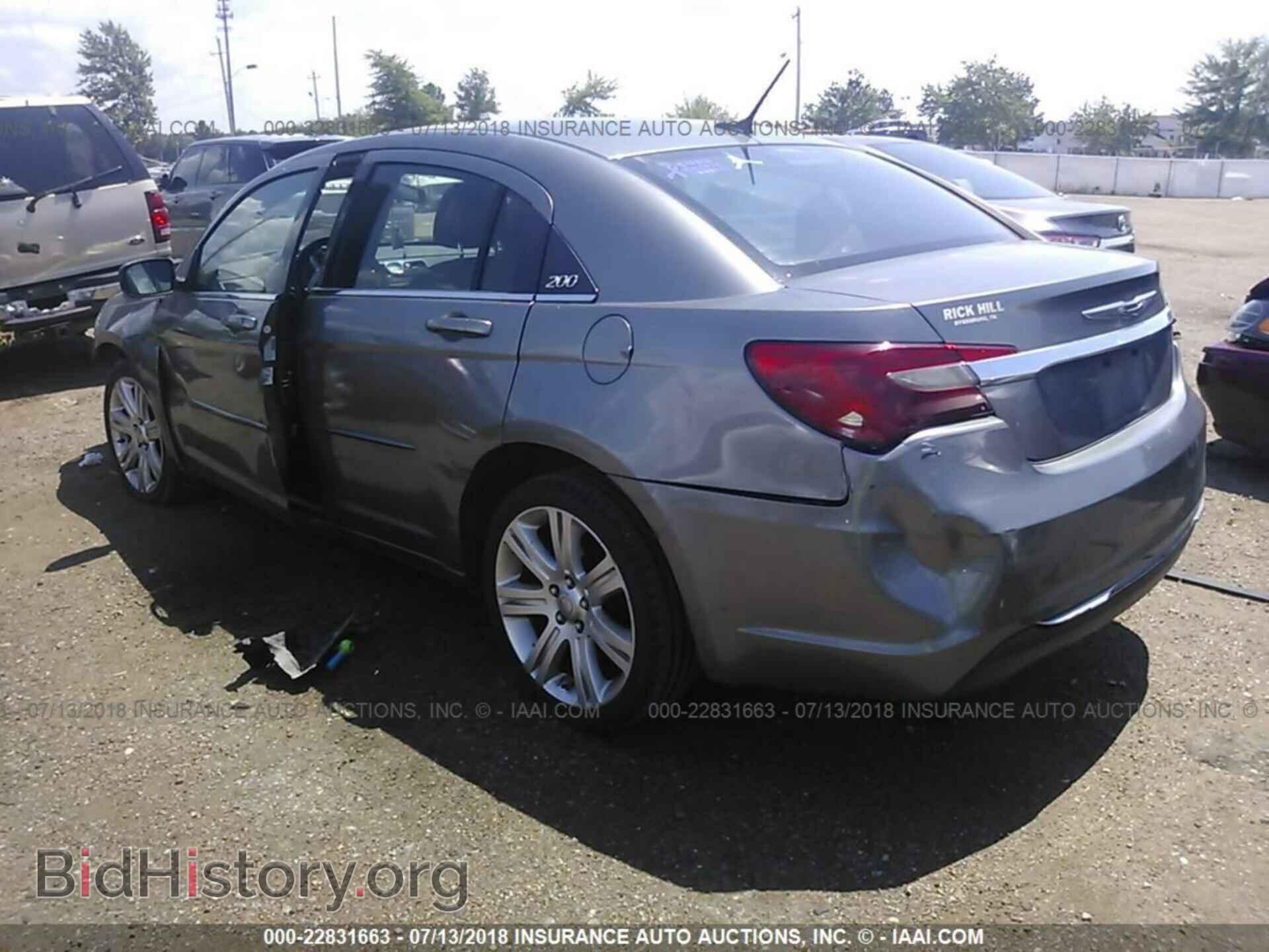 2013 Chrysler 200 - VIN: 1C3CCBBB4DN732112 - Фото 3