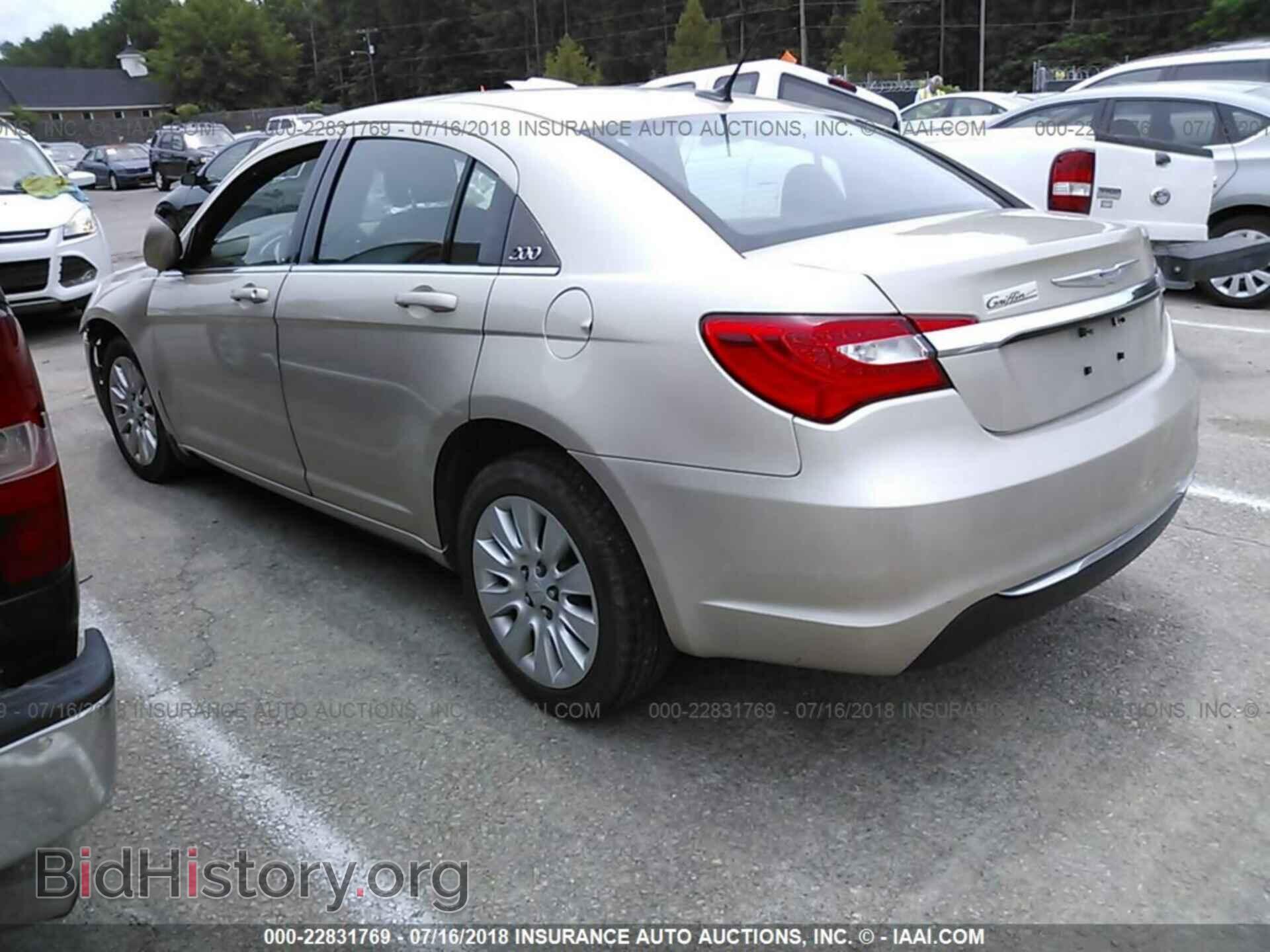 2013 Chrysler 200 - VIN: 1C3CCBAB4DN605569 - Фото 3