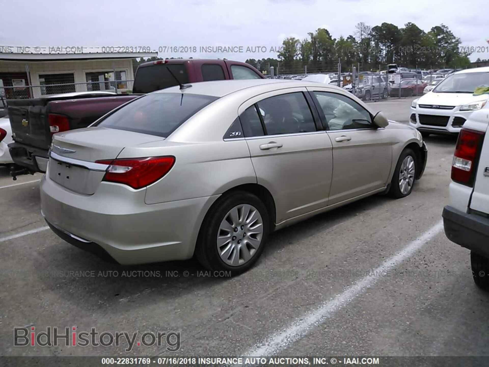 2013 Chrysler 200 - VIN: 1C3CCBAB4DN605569 - Фото 4