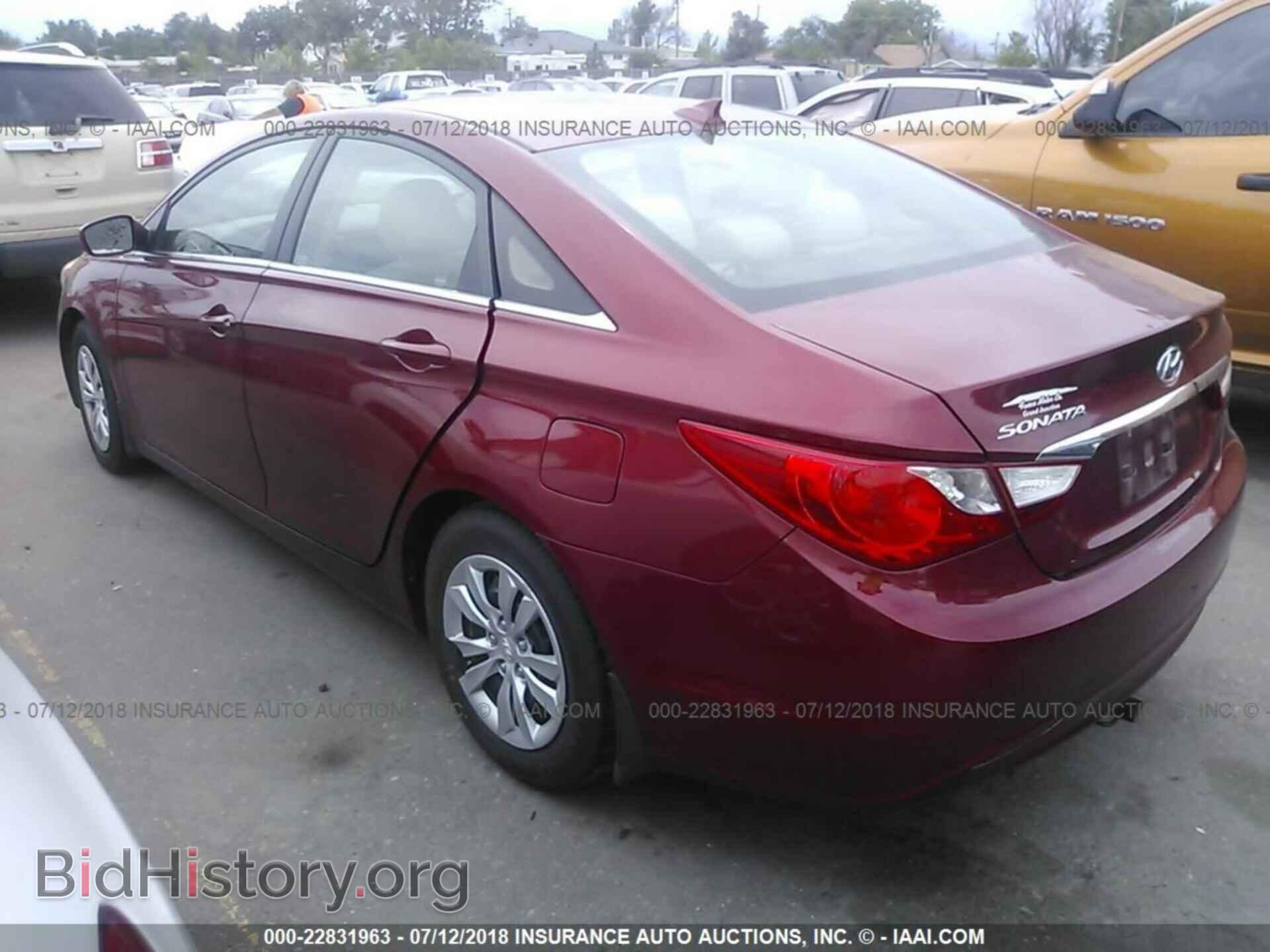 2012 Hyundai Sonata - VIN: 5NPEB4AC5CH495884 - Photo 3