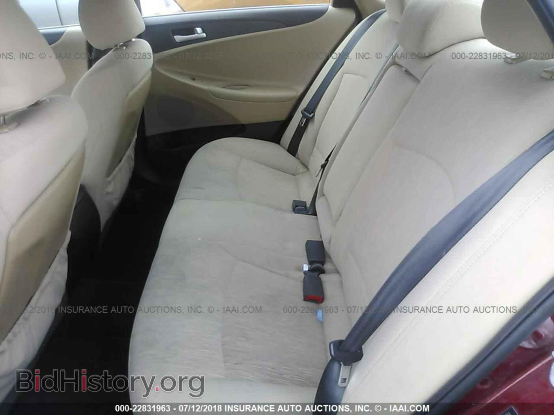 2012 Hyundai Sonata - VIN: 5NPEB4AC5CH495884 - Photo 8