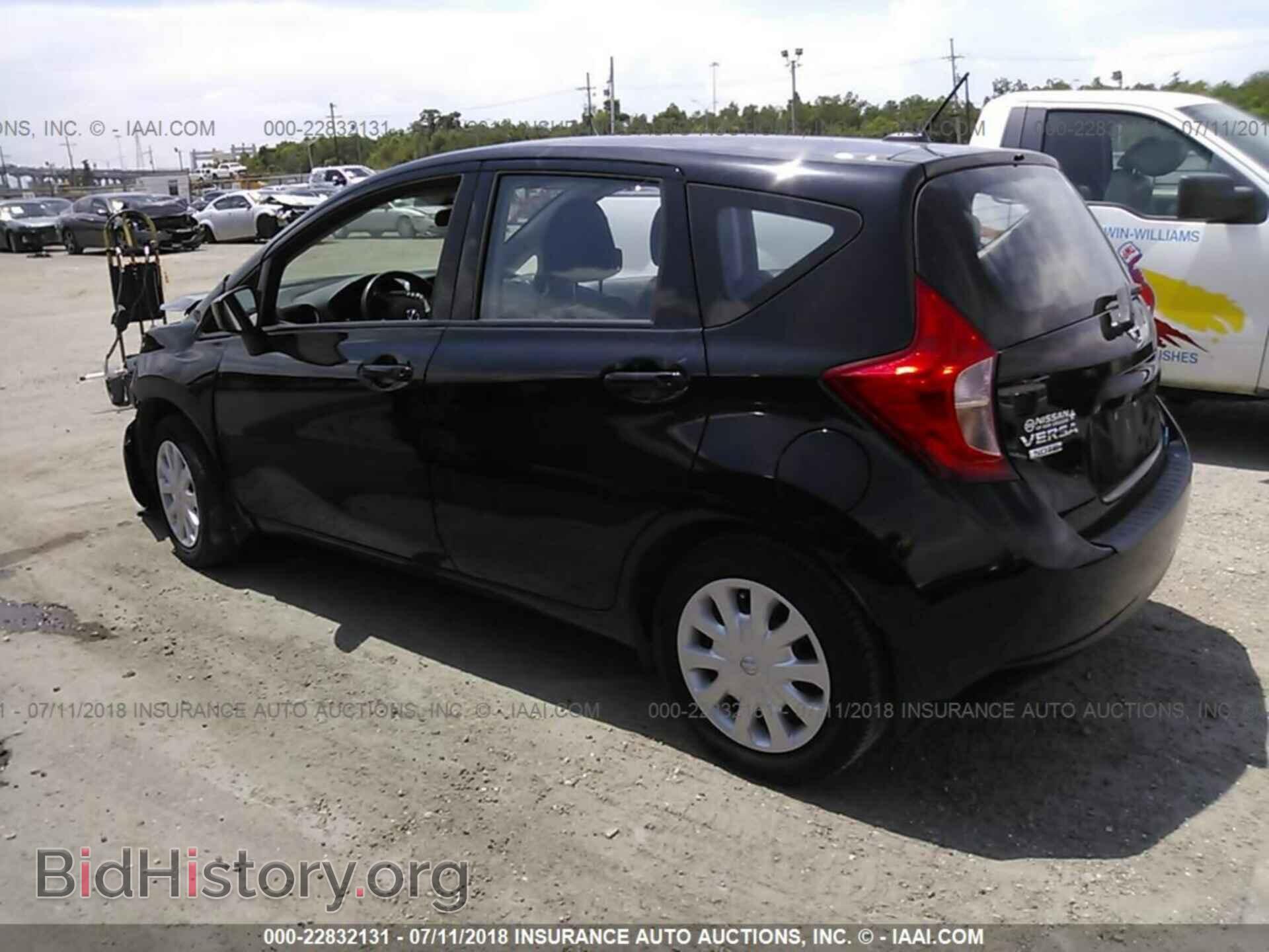 2015 Nissan Versa note - VIN: 3N1CE2CPXFL358062 - Фото 3