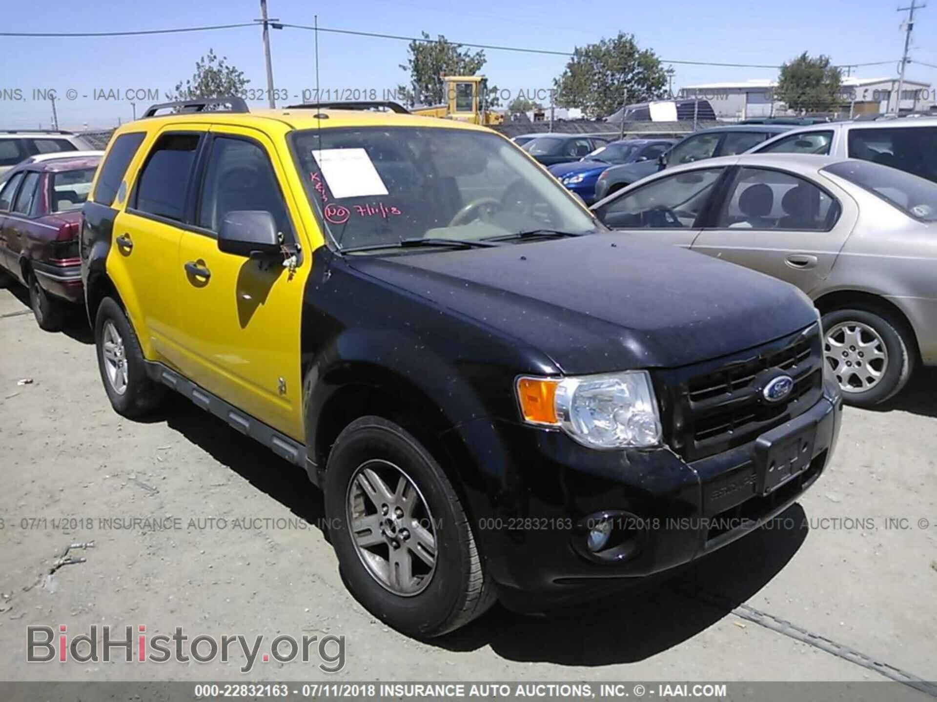Photo 1FMCU4K35BKA93004 - Ford Escape 2011