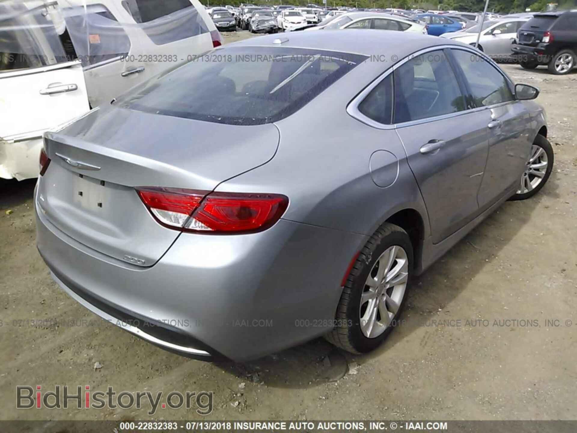 2015 Chrysler 200 - VIN: 1C3CCCAB7FN602674 - Photo 4