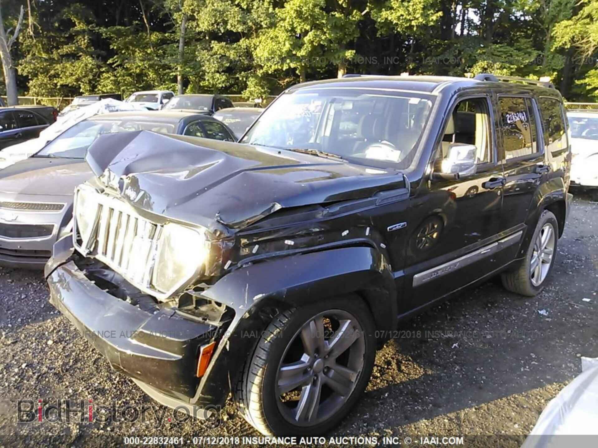 2011 Jeep Liberty - VIN: 1J4PN2GK6BW578133 - Фото 2