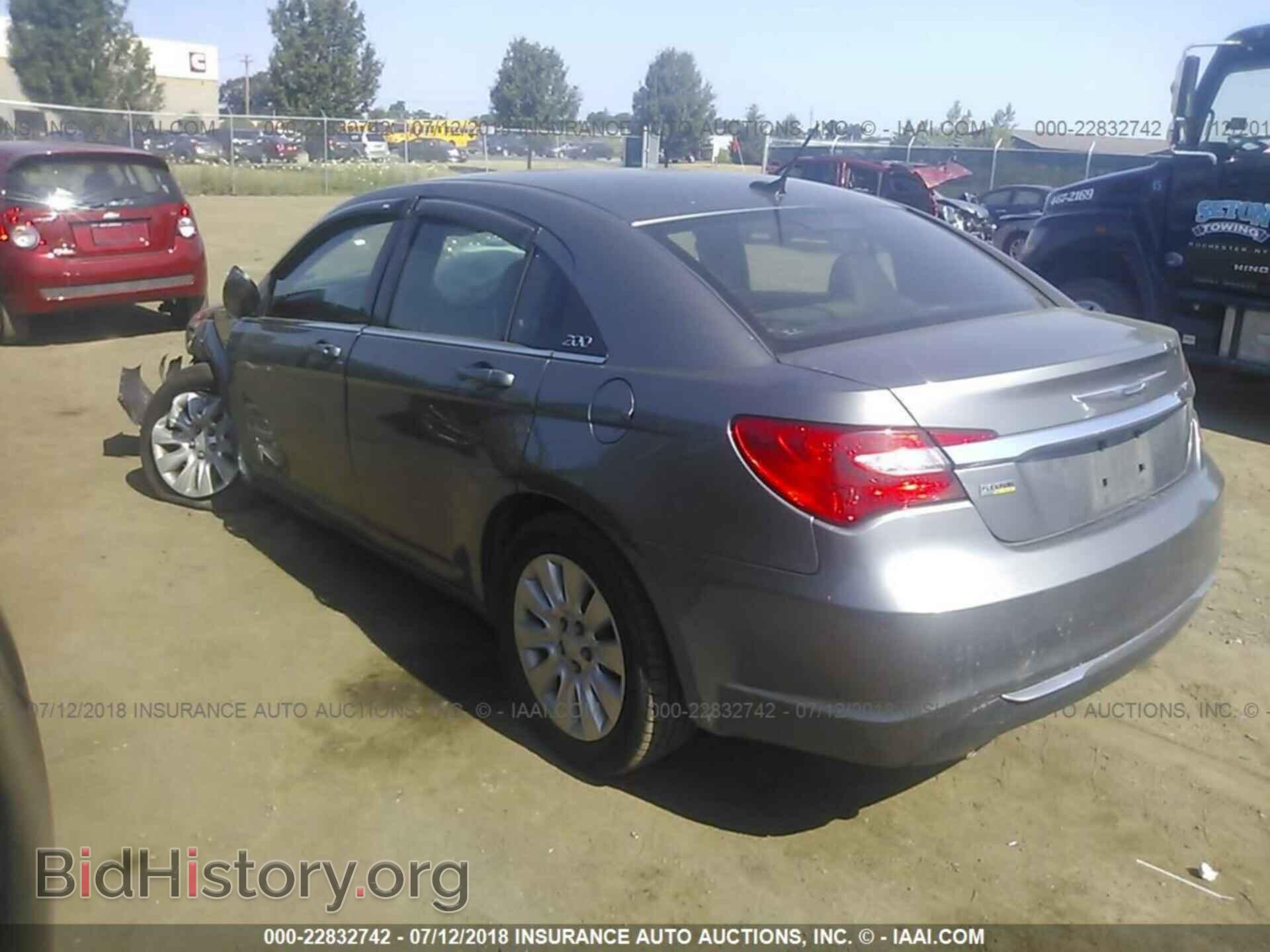 2011 Chrysler 200 - VIN: 1C3BC4FG5BN589472 - Фото 3