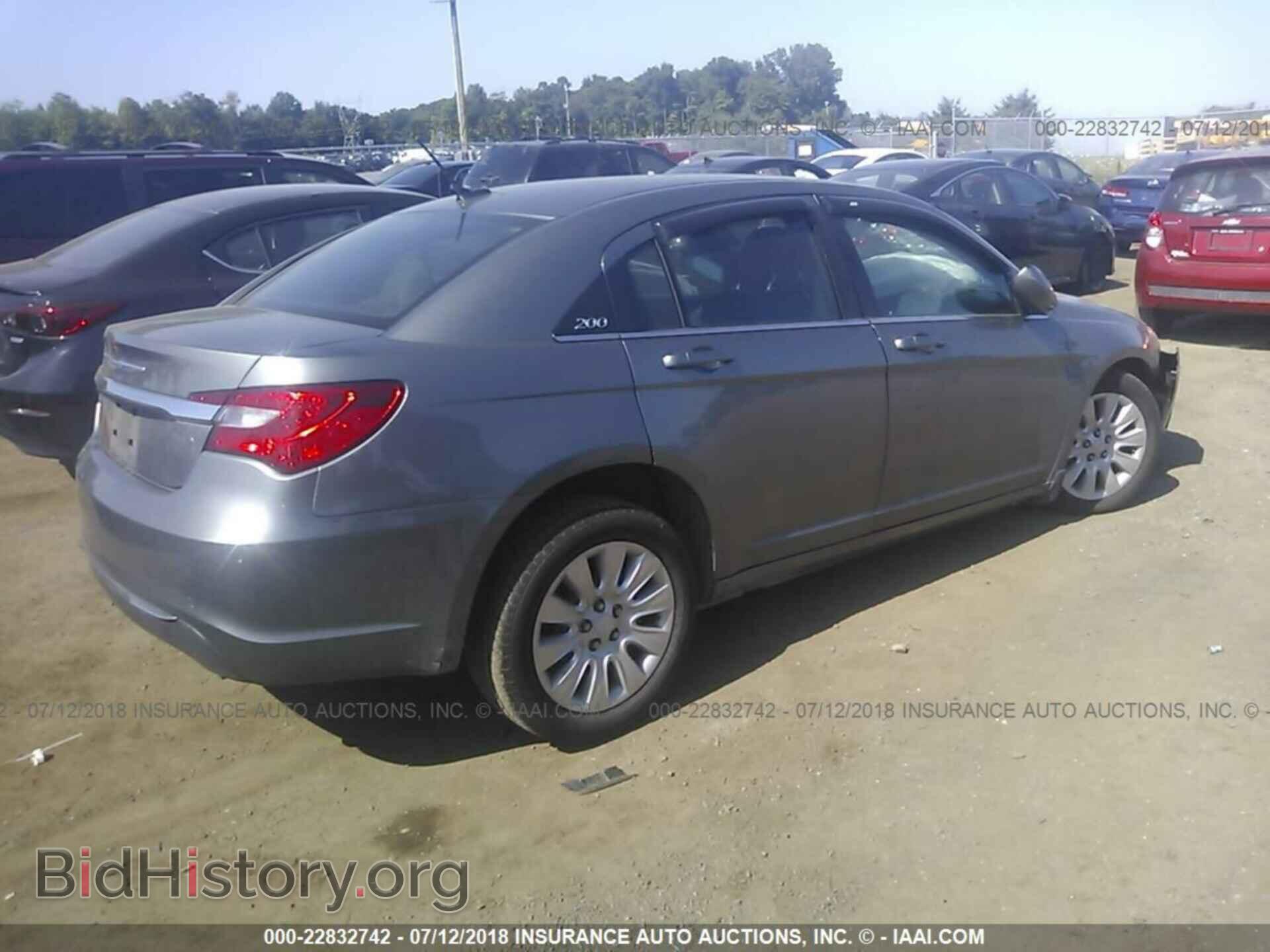 2011 Chrysler 200 - VIN: 1C3BC4FG5BN589472 - Фото 4