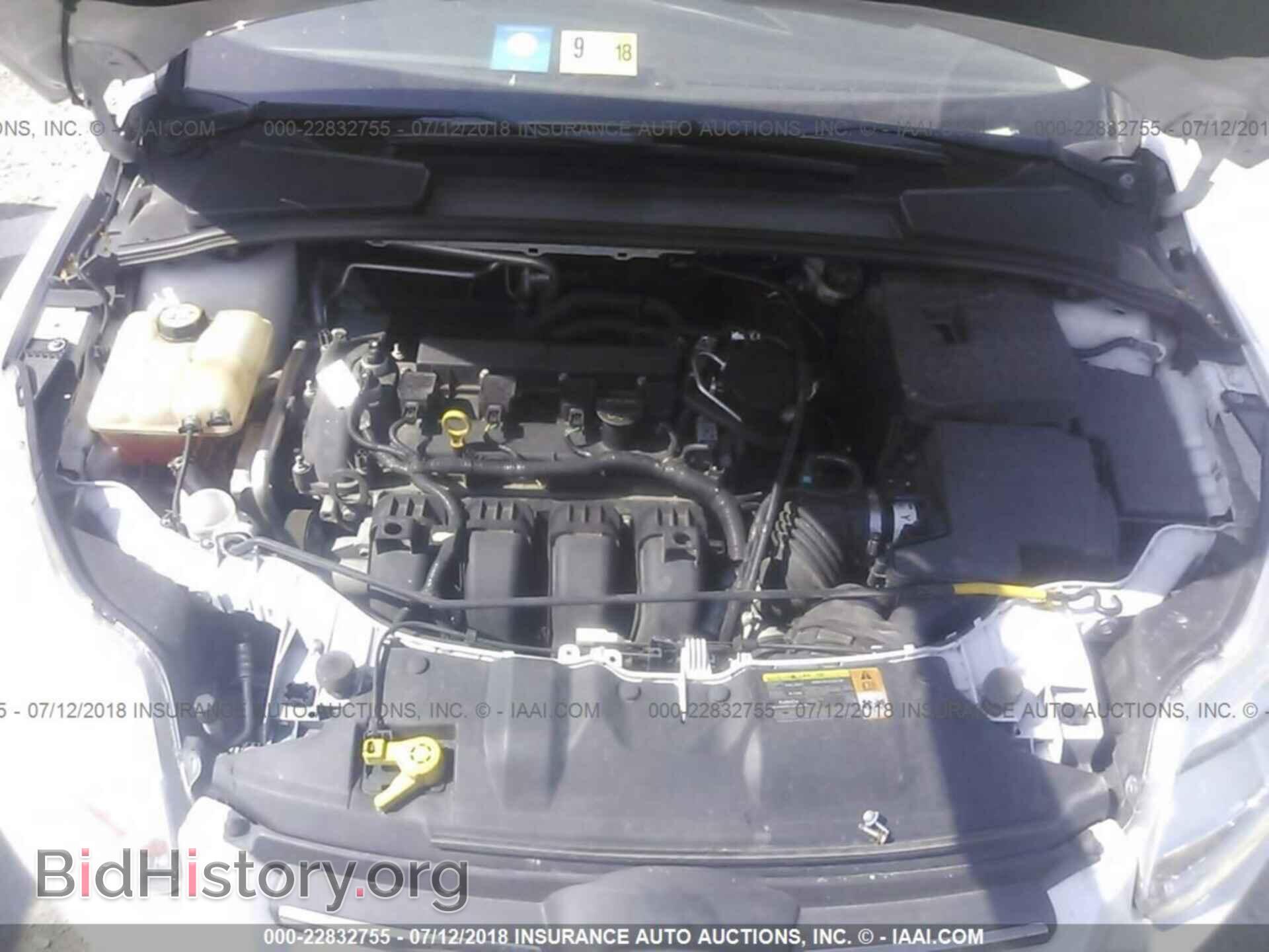 2012 Ford Focus - VIN: 1FAHP3E24CL126414 - Photo 10