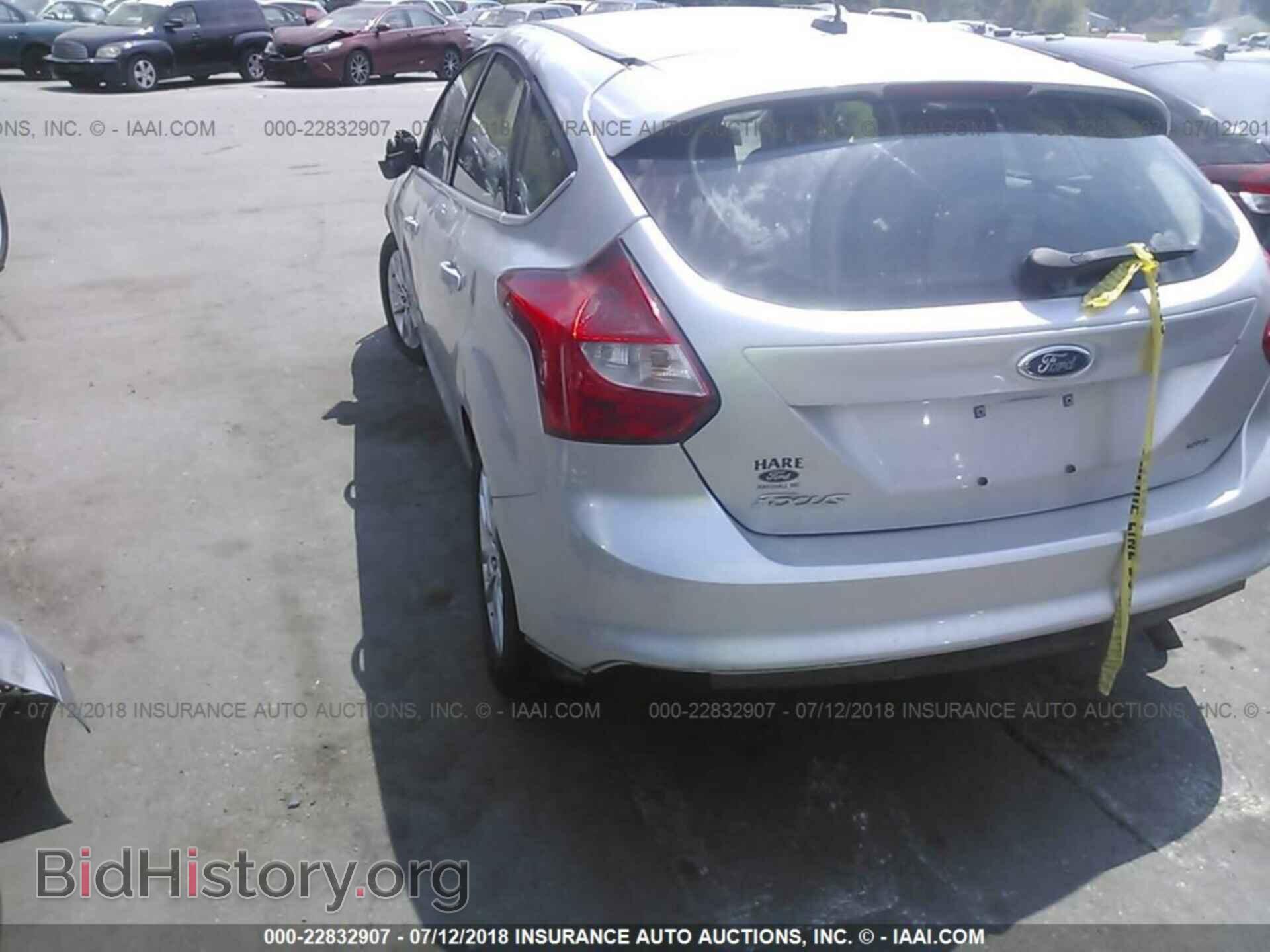 2012 Ford Focus - VIN: 1FAHP3M23CL266861 - Photo 3