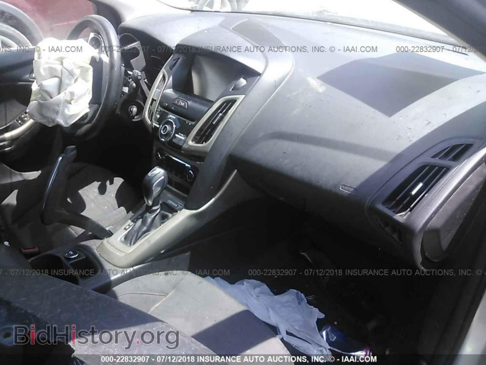 2012 Ford Focus - VIN: 1FAHP3M23CL266861 - Photo 5