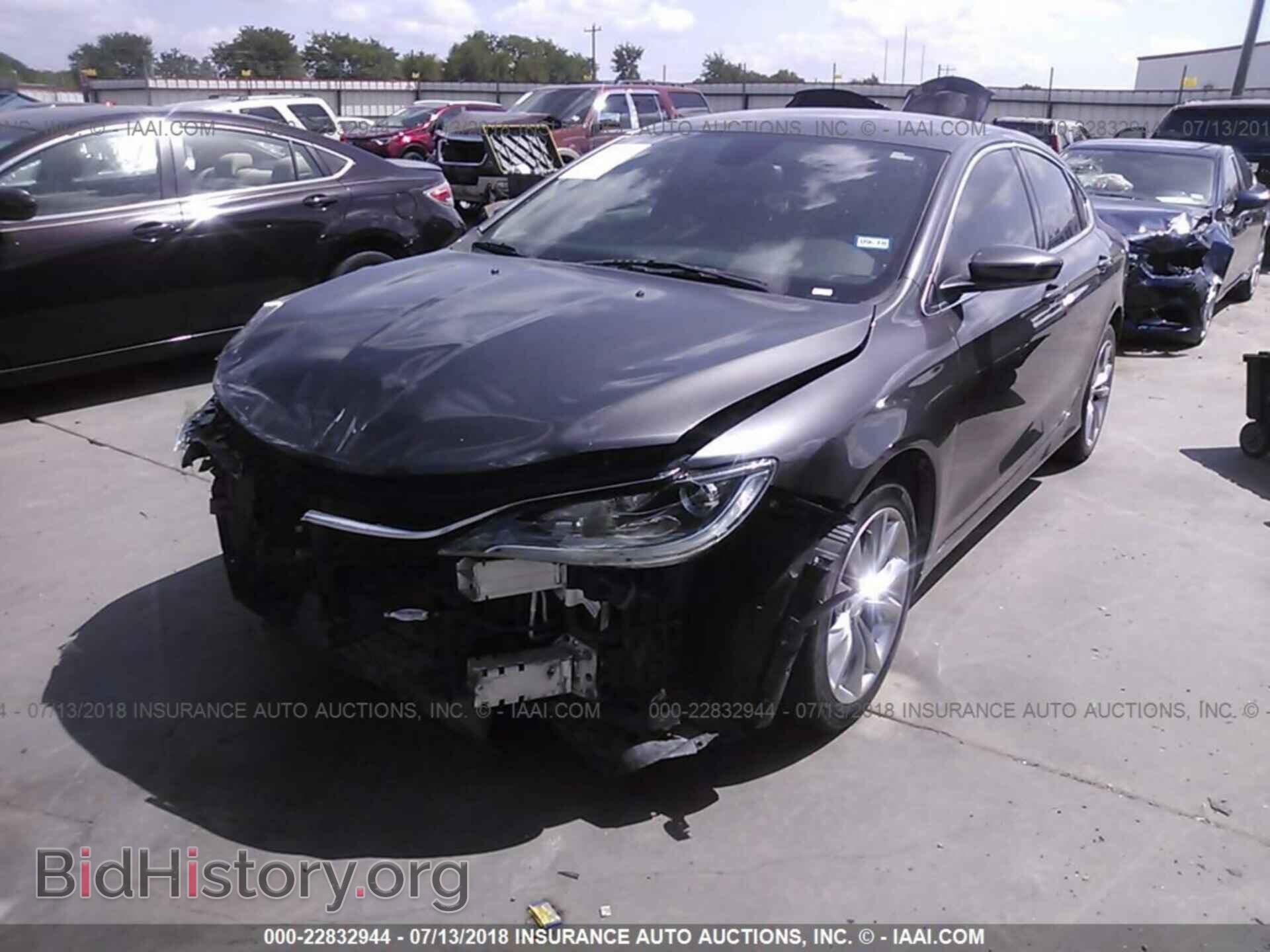 2015 Chrysler 200 - VIN: 1C3CCCAB4FN597790 - Photo 2