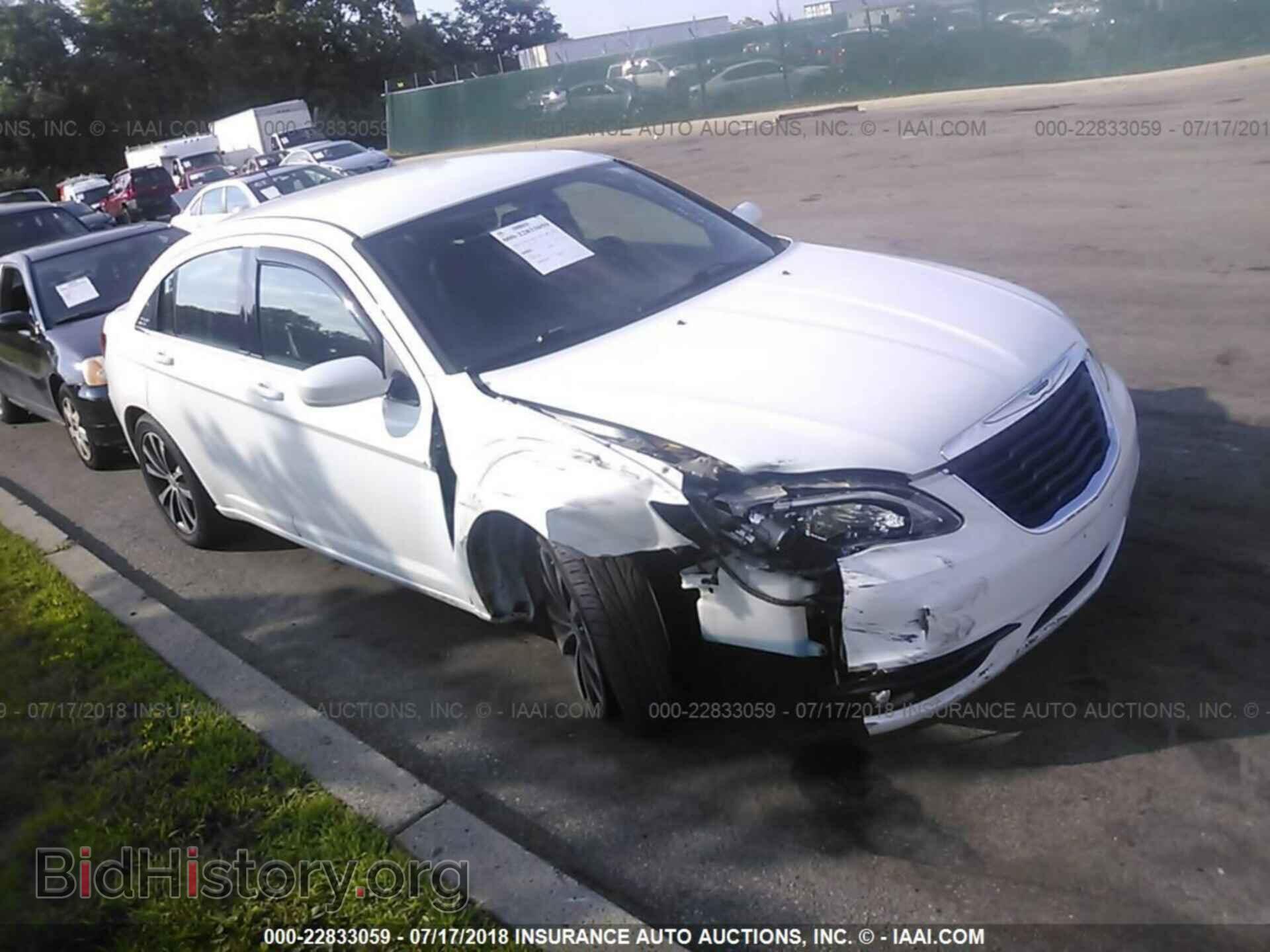 Photo 1C3BC8FGXBN567443 - Chrysler 200 2011