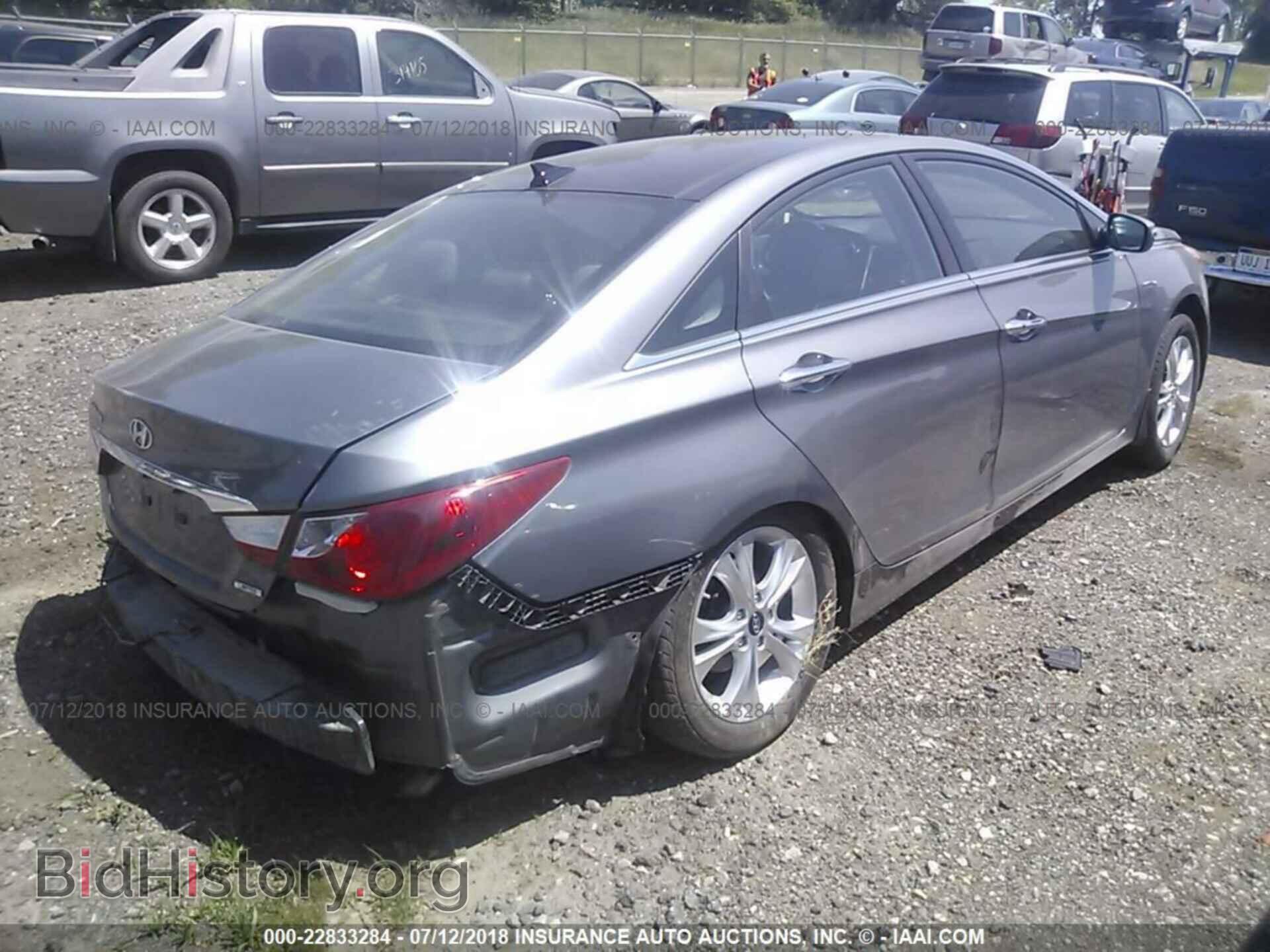 2012 Hyundai Sonata - VIN: 5NPEC4AC2CH481373 - Photo 4