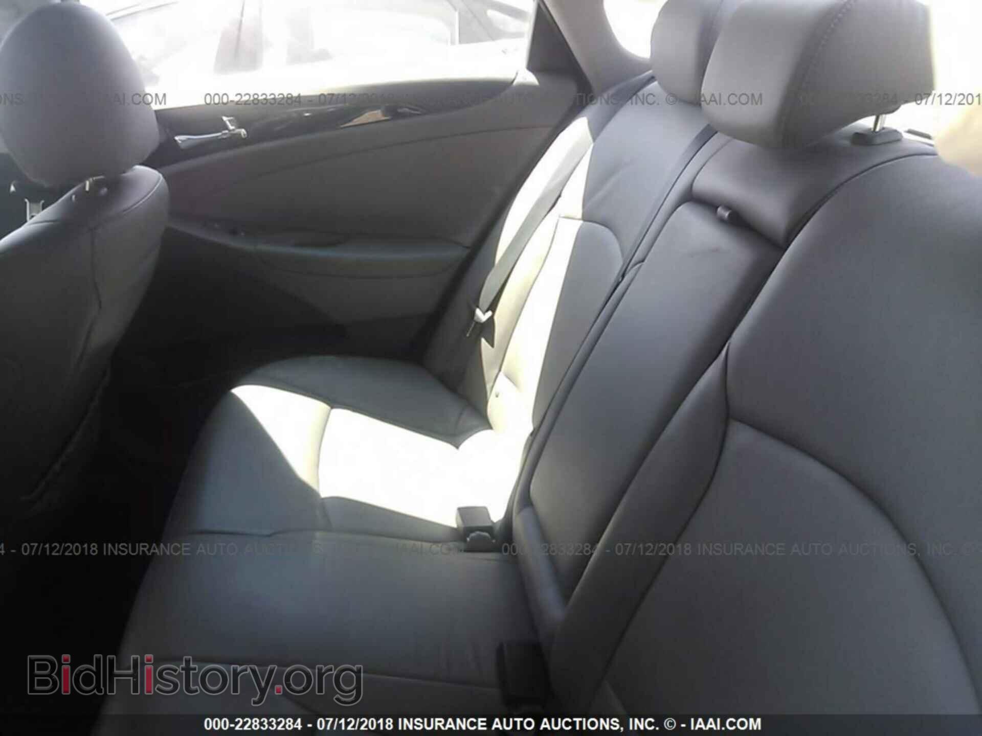 2012 Hyundai Sonata - VIN: 5NPEC4AC2CH481373 - Photo 8