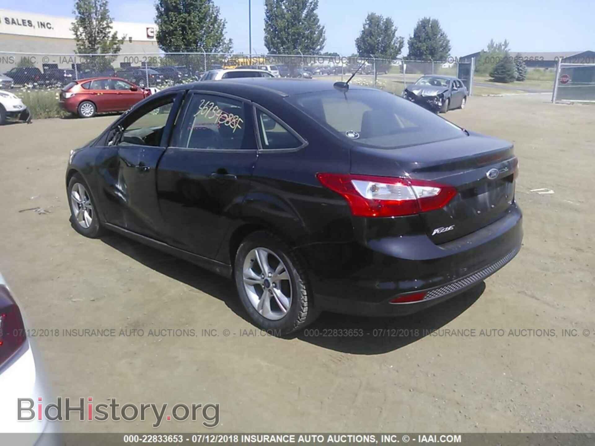 2014 Ford Focus - VIN: 1FADP3F22EL379795 - Фото 3