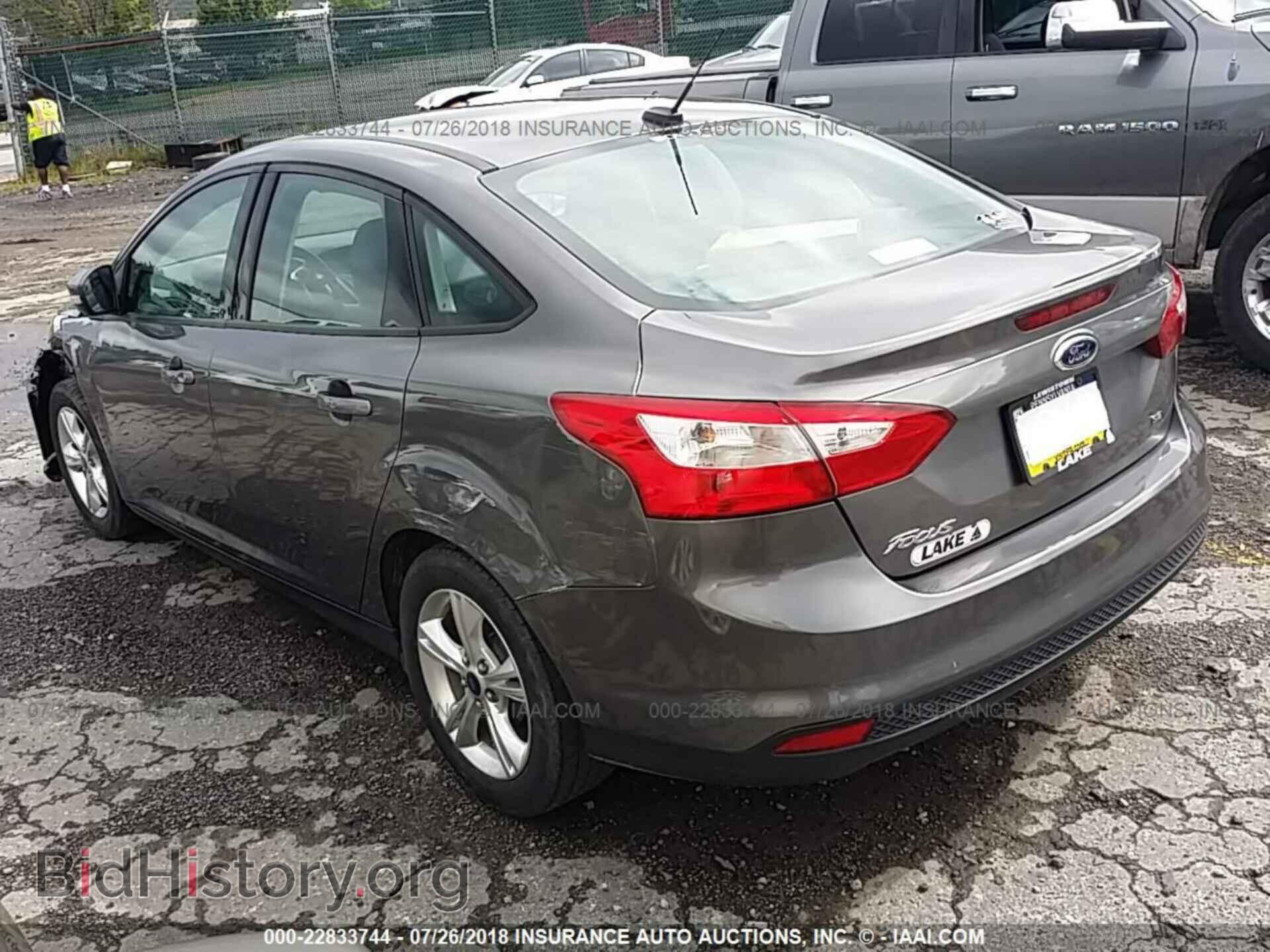 2014 Ford Focus - VIN: 1FADP3F22EL189186 - Фото 3