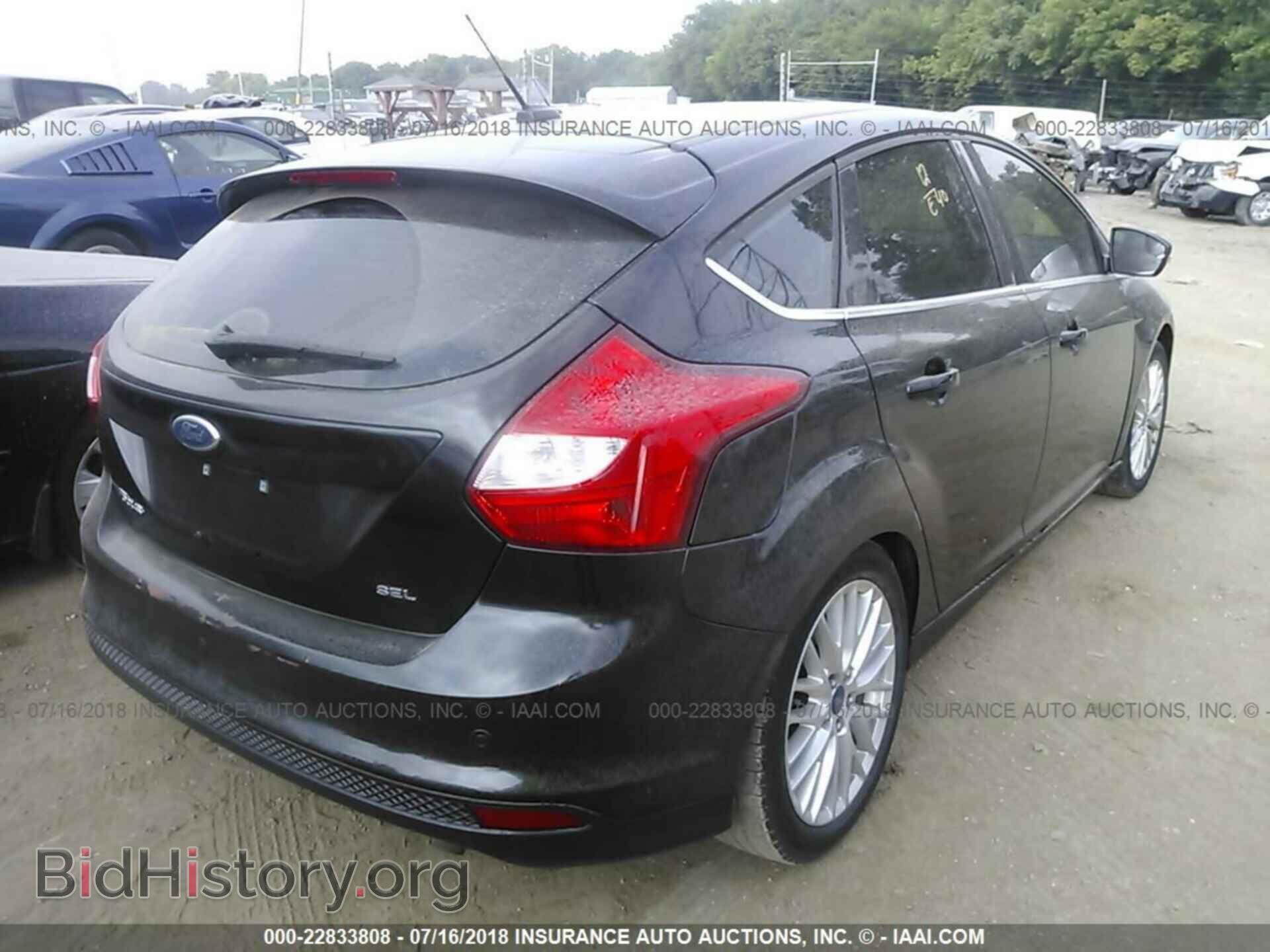 2012 Ford Focus - VIN: 1FAHP3M25CL266876 - Photo 4