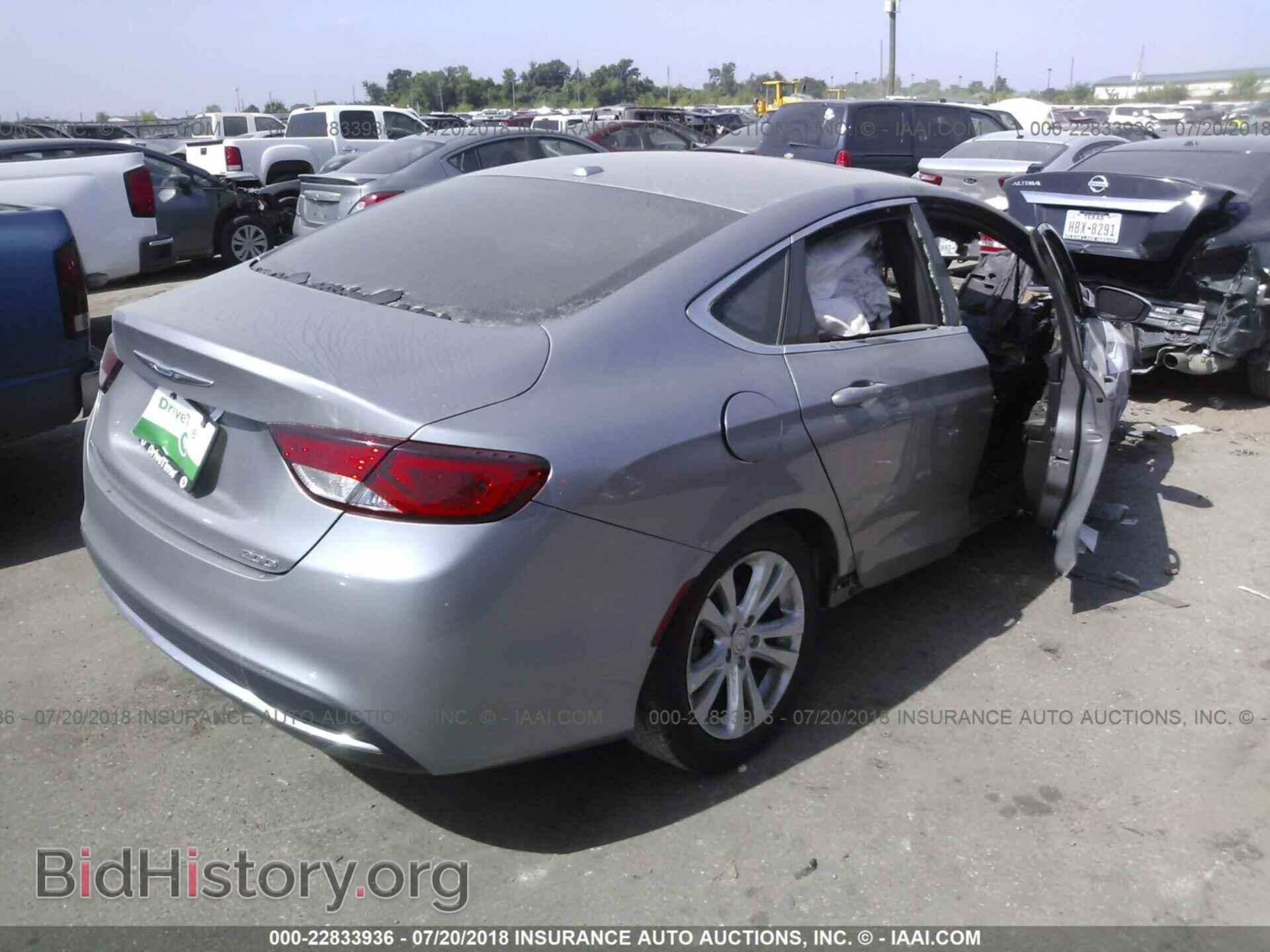 2015 Chrysler 200 - VIN: 1C3CCCAB0FN732103 - Photo 4