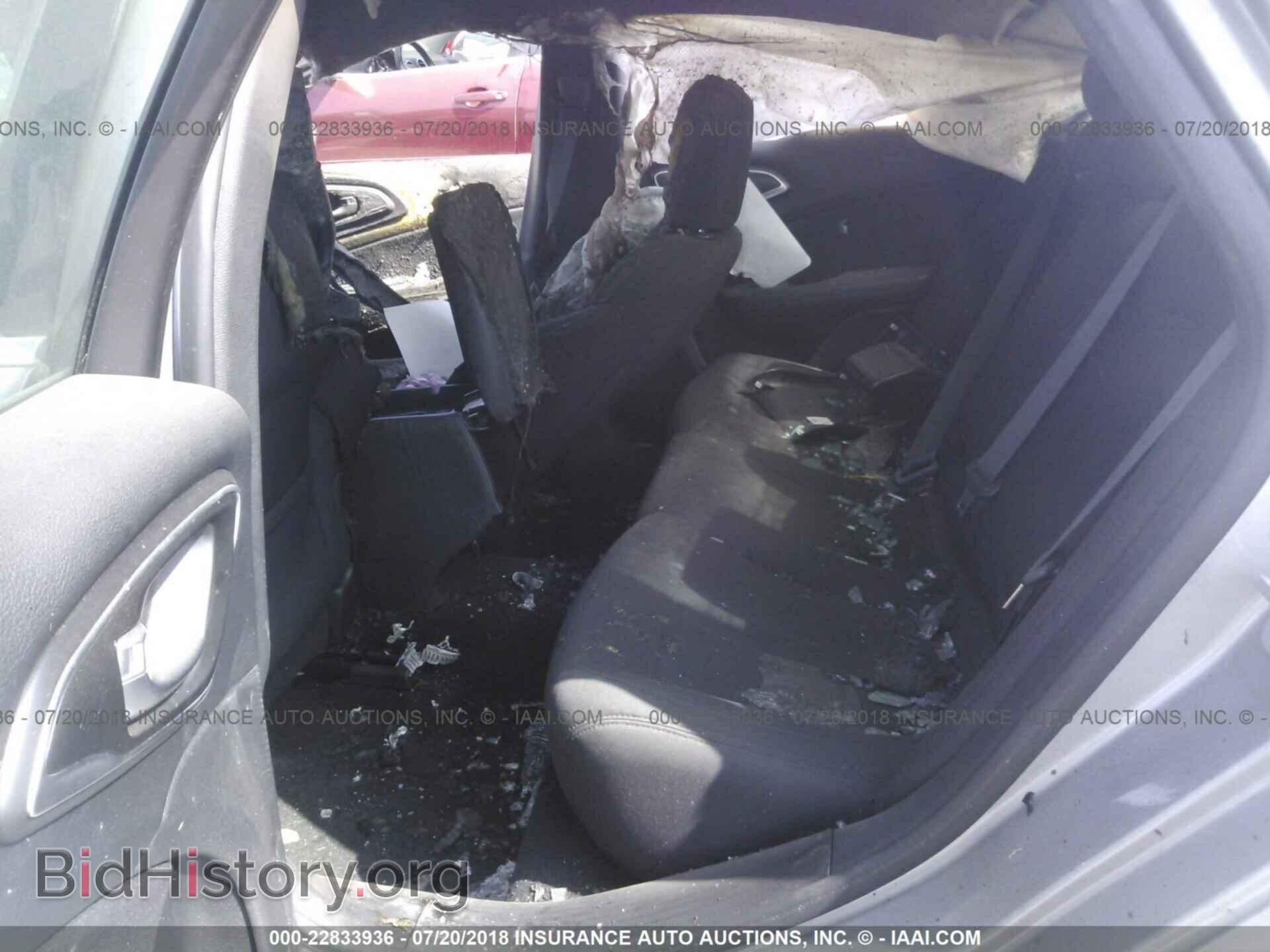 2015 Chrysler 200 - VIN: 1C3CCCAB0FN732103 - Photo 8