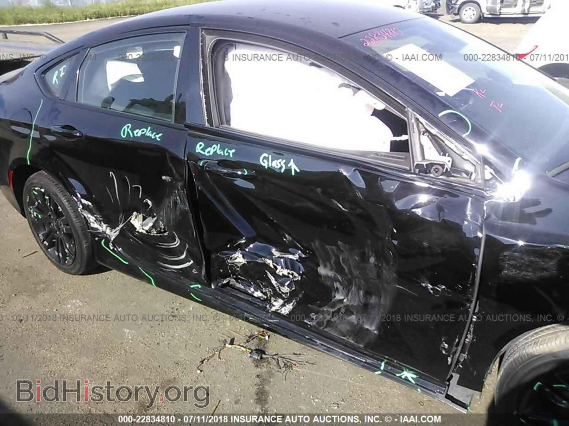 2017 Chrysler 200 - VIN: 1C3CCCFB5HN506117 - Фото 6