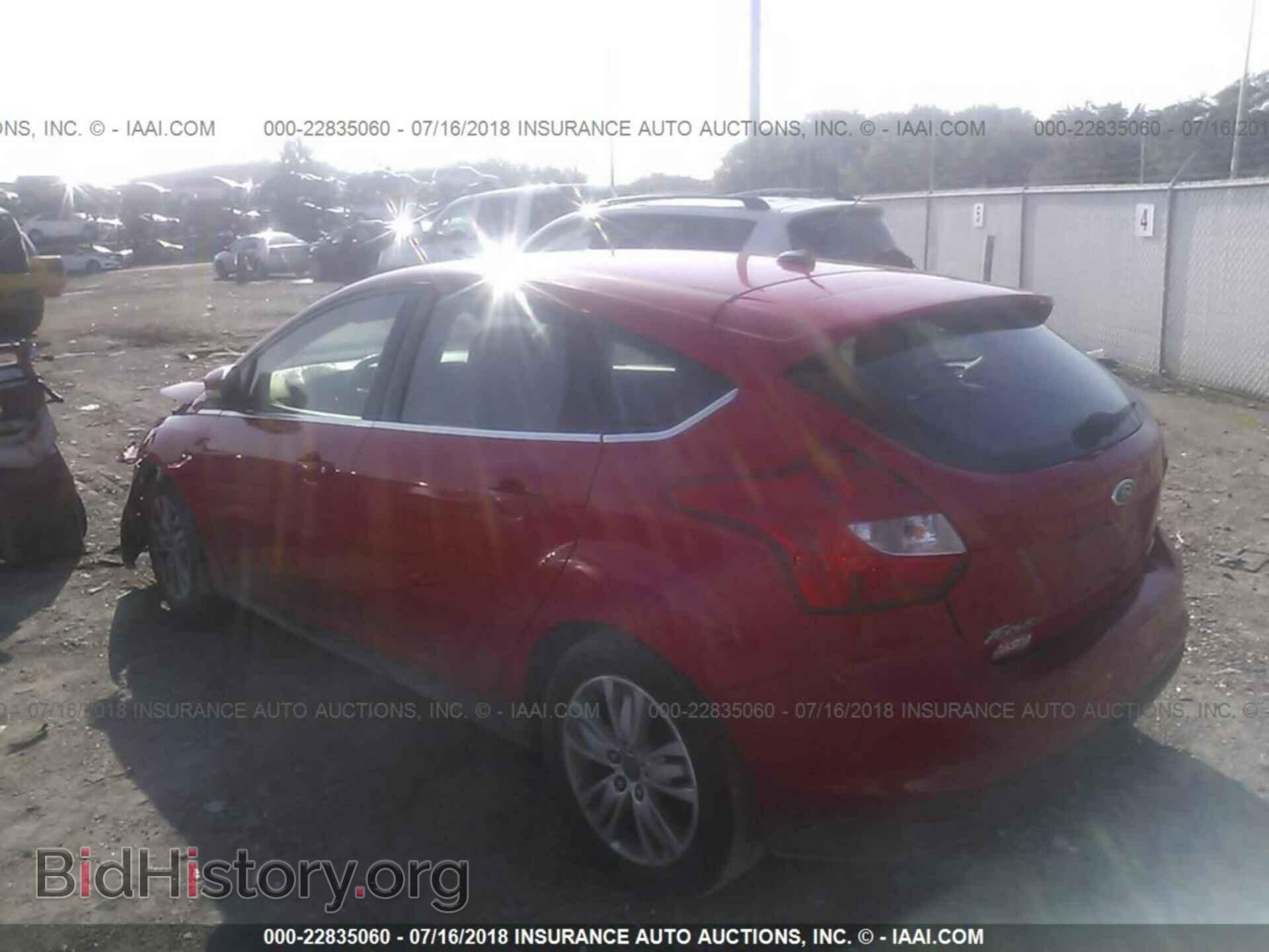 2012 Ford Focus - VIN: 1FAHP3M22CL405023 - Photo 3